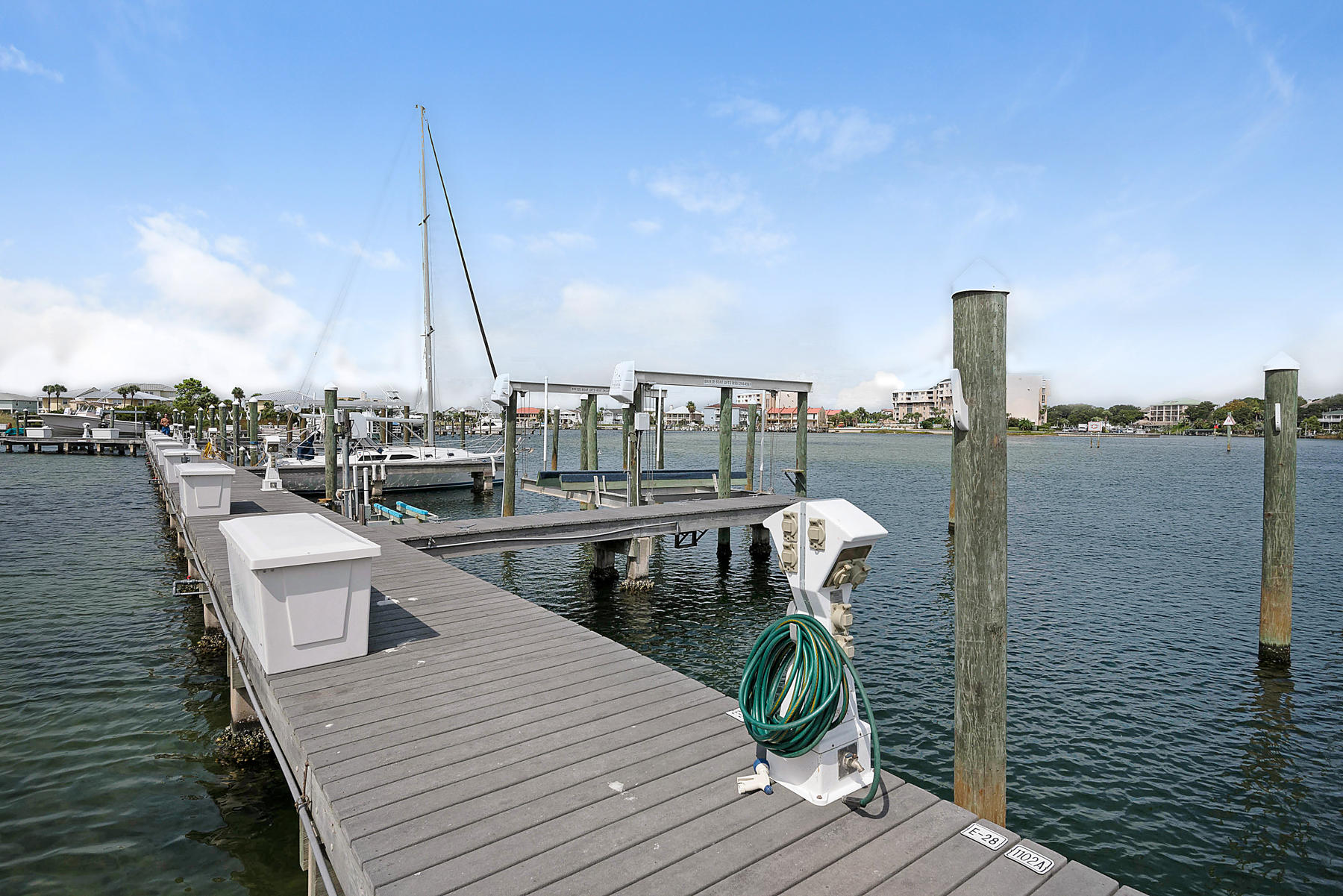 HARBOR LANDING - Residential