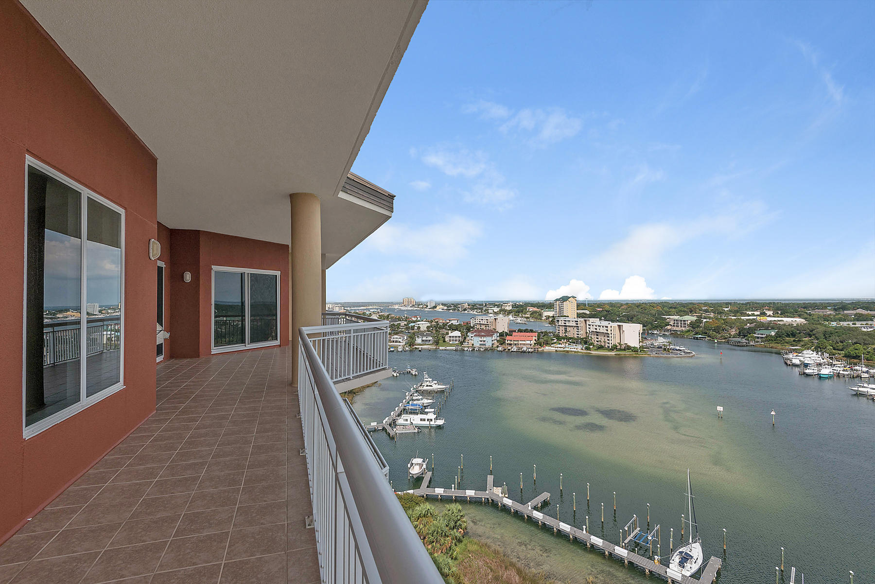 HARBOR LANDING - Residential