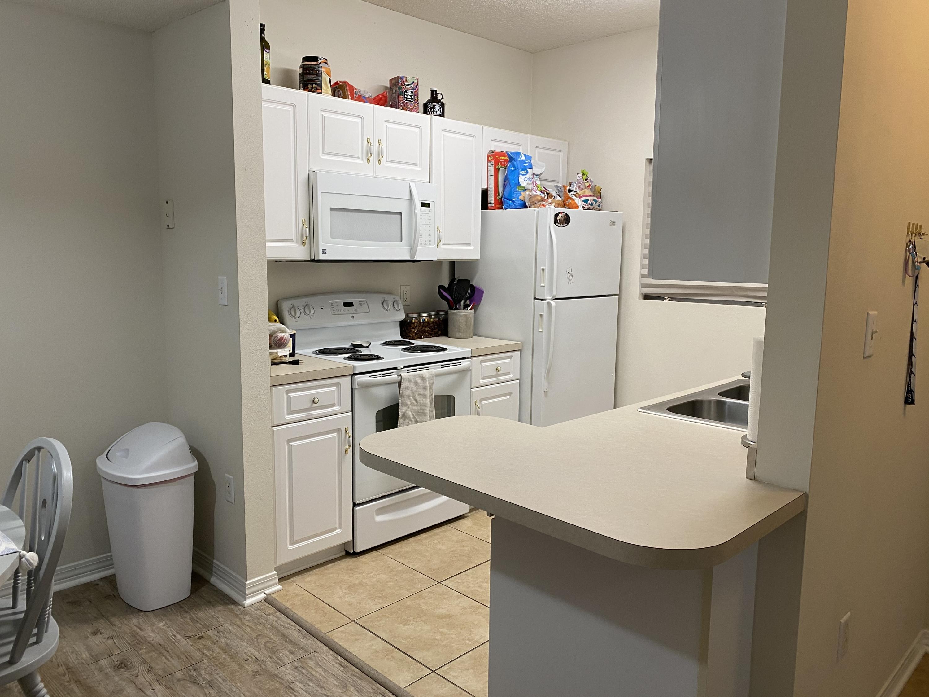 THE OAKS AT NICEVILLE PH I - Residential Lease