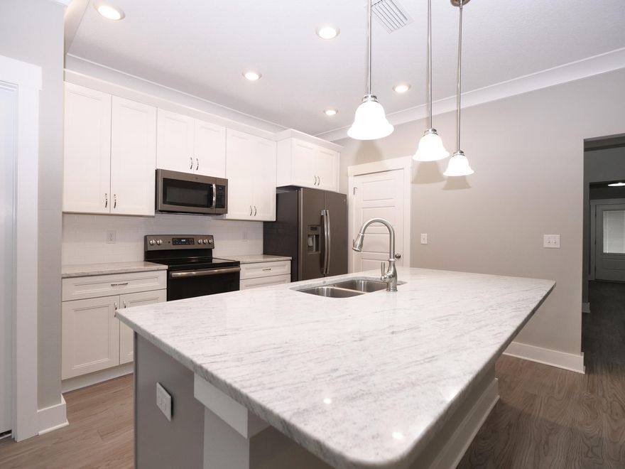 **Roof; HVAC; & Water Heater All 2020 Model**This beautiful 3 bedroom / 2 bathroom home was constructed by a local builder in 2020. Offering all the comforts and conveniences of modern Craftsman style living as it has a SPLIT floor plan, Double Walk-In Closets in the Primary Bedroom, lovely QUARTZ counter-tops in the kitchen,  Custom SOFT-CLOSE, shaker style, all-wood cabinets, SLATE finish GE appliances, large walk-in pantry, and an over-sized island w/ breakfast bar! This home is like new and has been well taken care of and in an amazing location. You truly owe it to yourself to come and take a look. So don't miss out, make your appointment today!