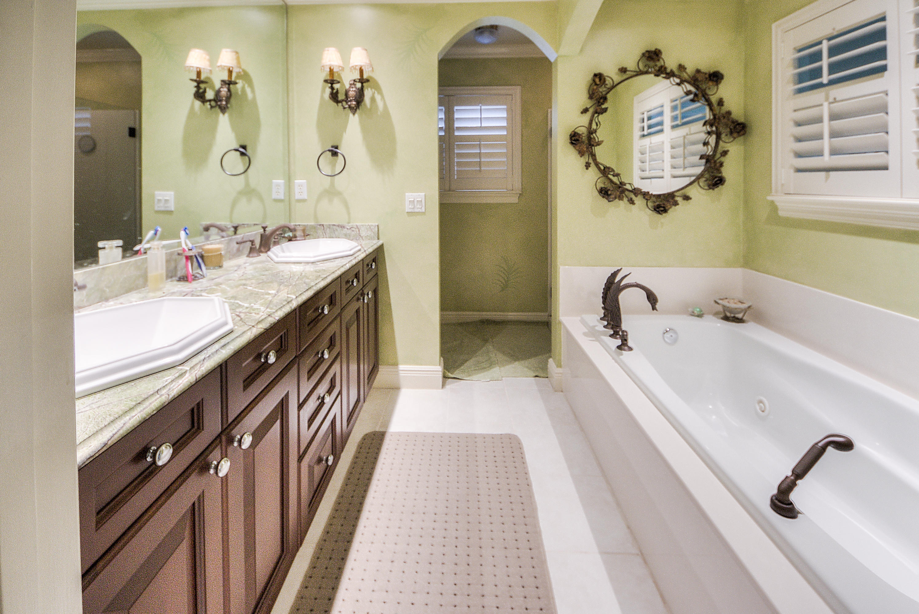 PRESTWICK PLACE - Residential