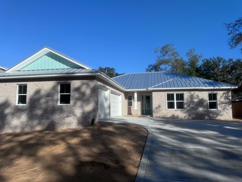 A home in Niceville