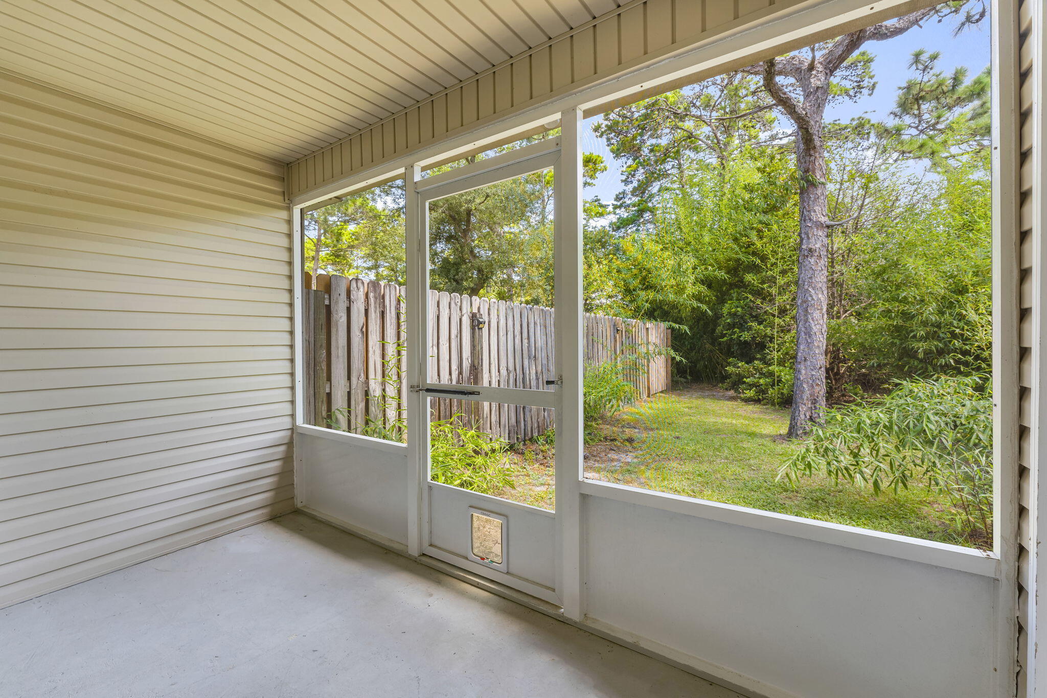 ESCADA - Residential Lease