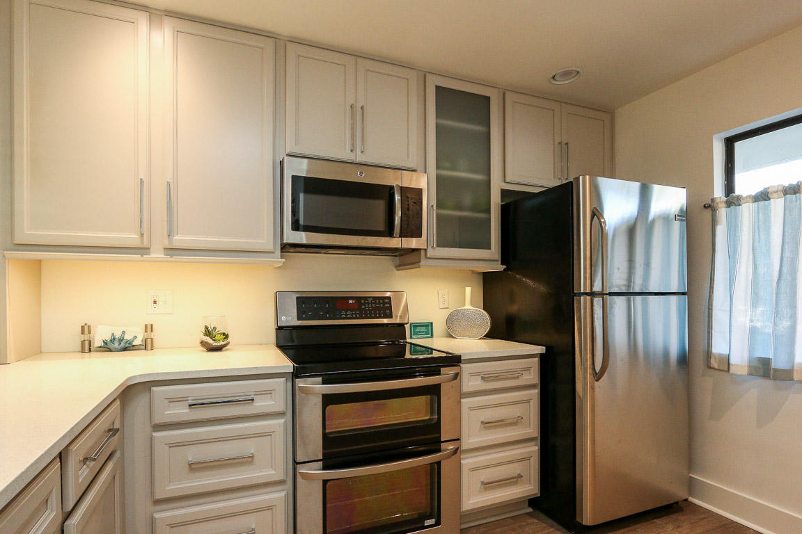 Lakewood Townhomes - Residential