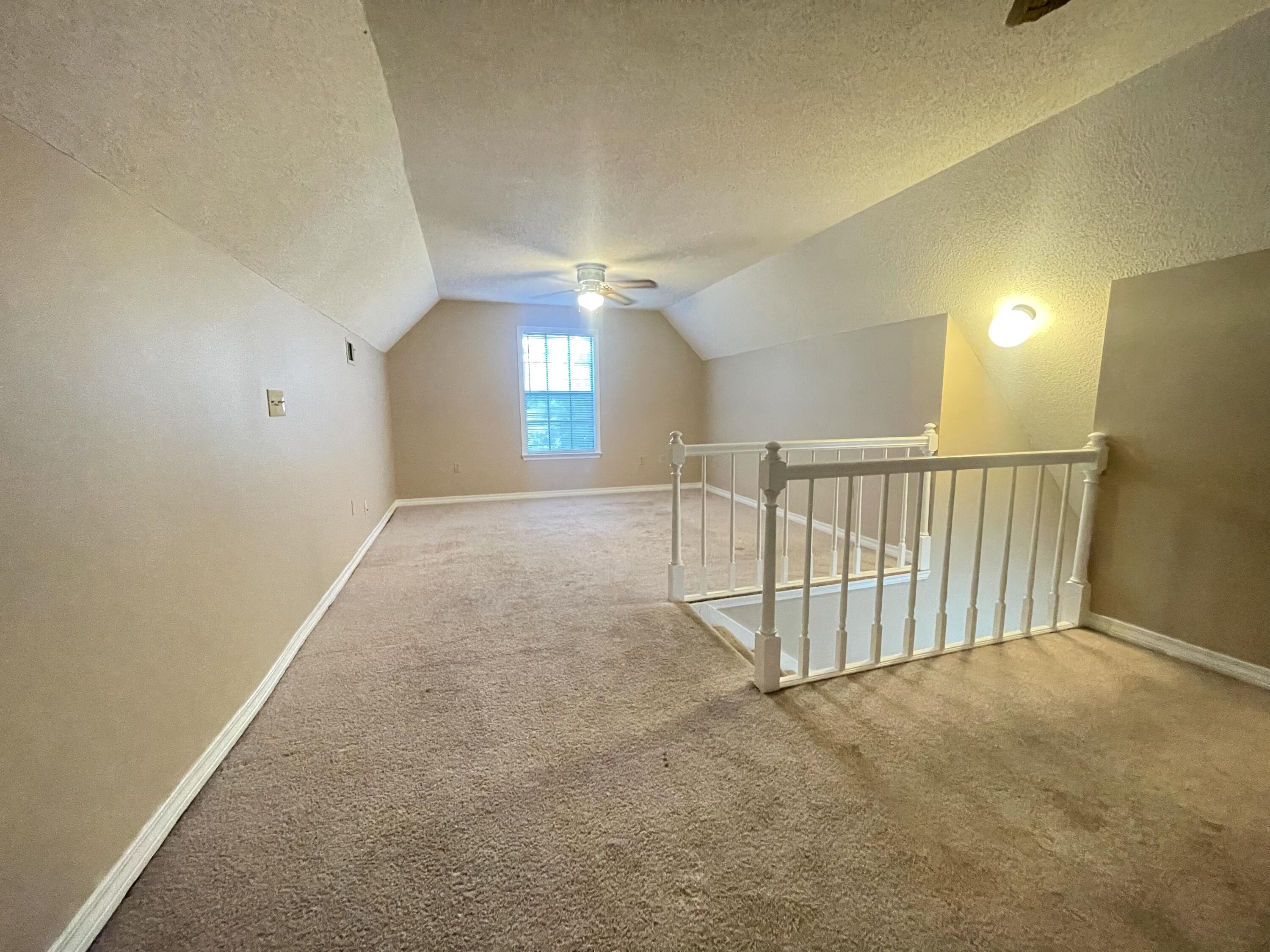 COUNTRYVIEW ESTATES 3RD ADDN - Residential Lease