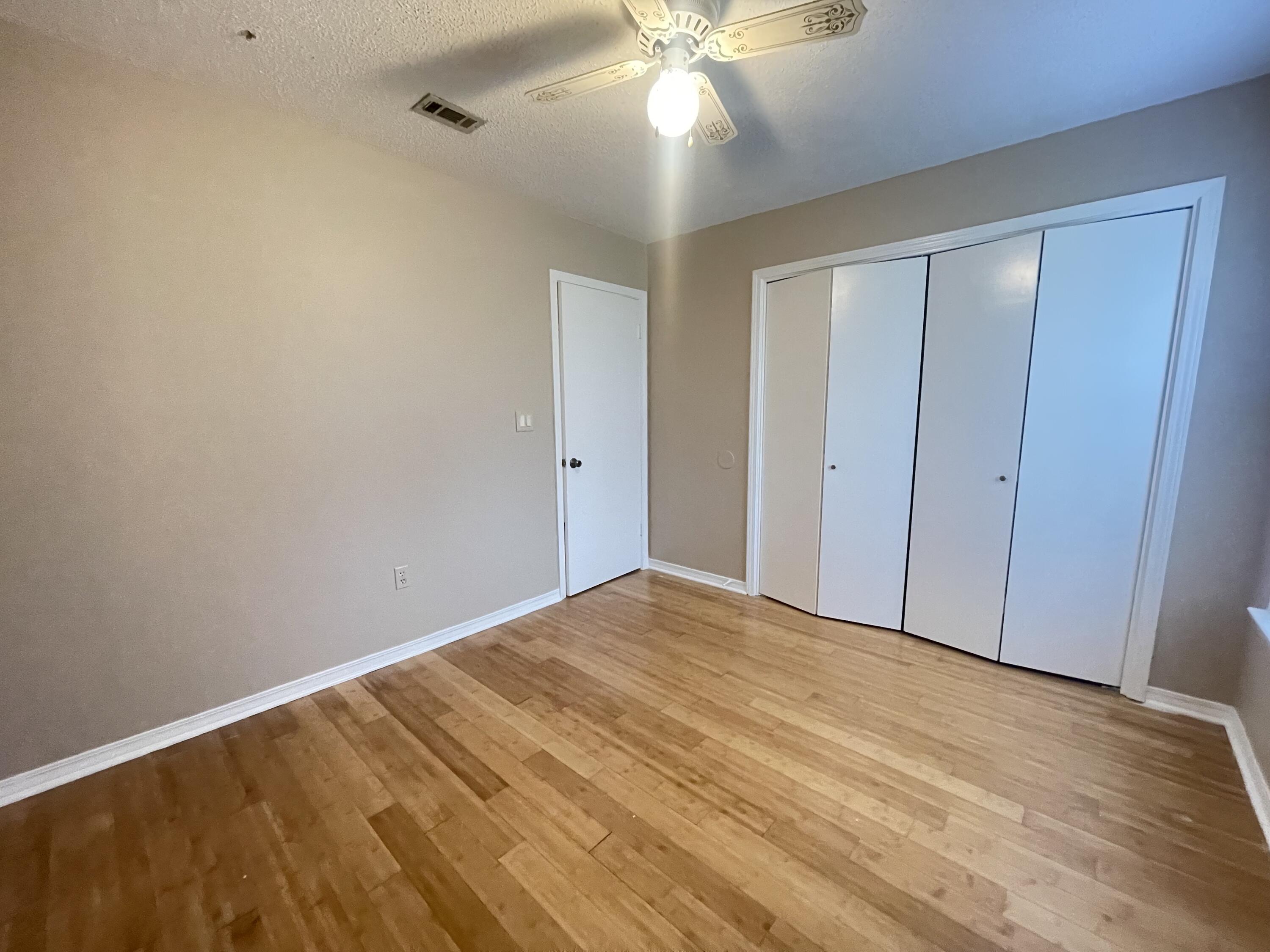 COUNTRYVIEW ESTATES 3RD ADDN - Residential Lease