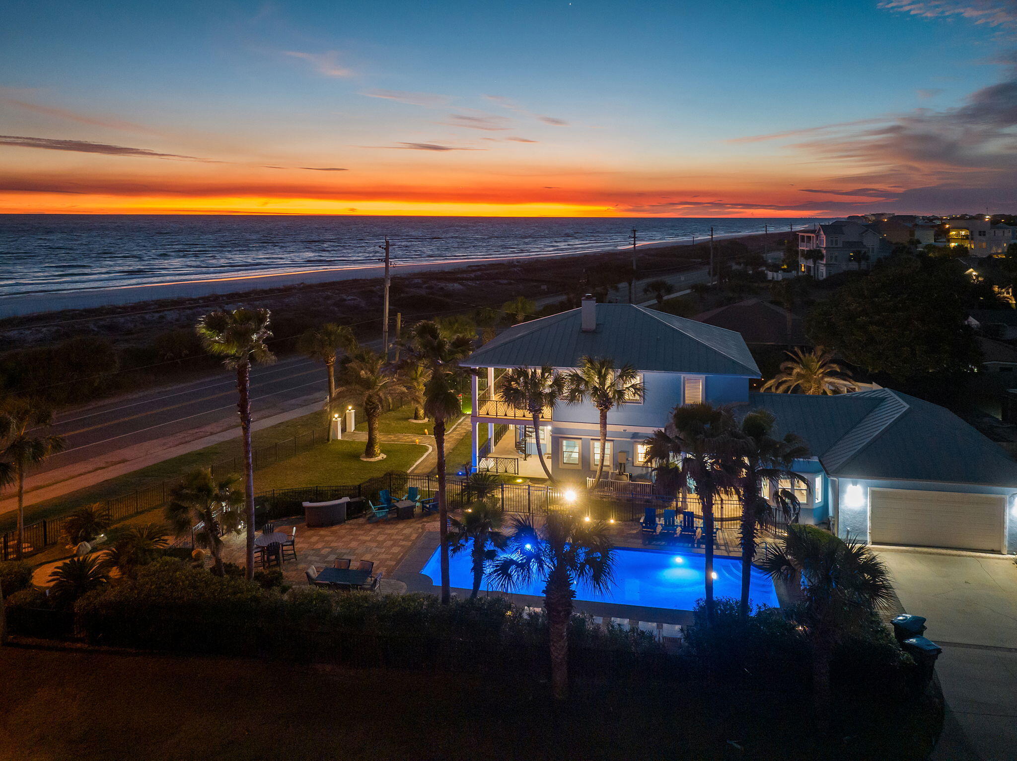 SANTA MONICA BEACH - Residential