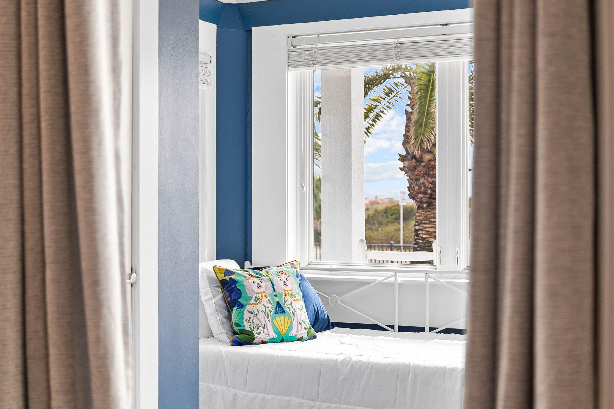 SANTA MONICA BEACH - Residential