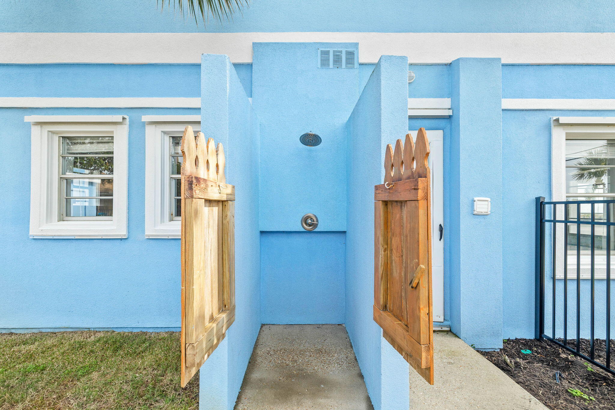 SANTA MONICA BEACH - Residential