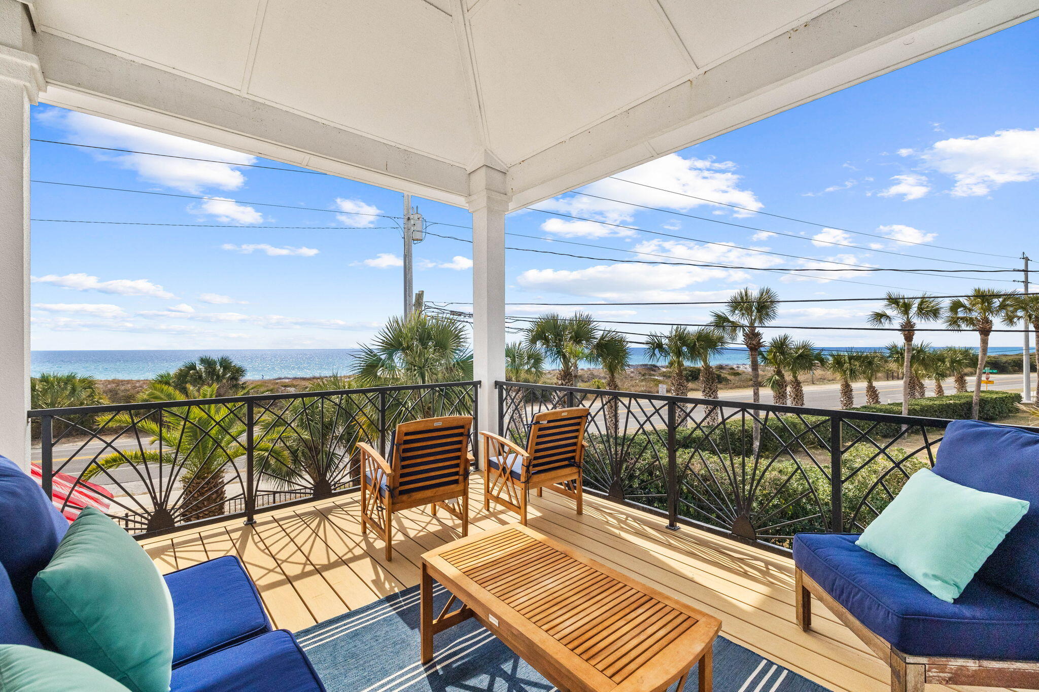 SANTA MONICA BEACH - Residential