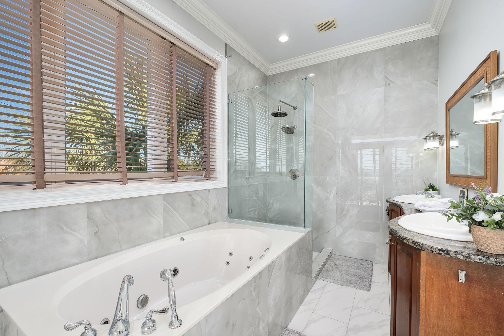 SANTA MONICA BEACH - Residential