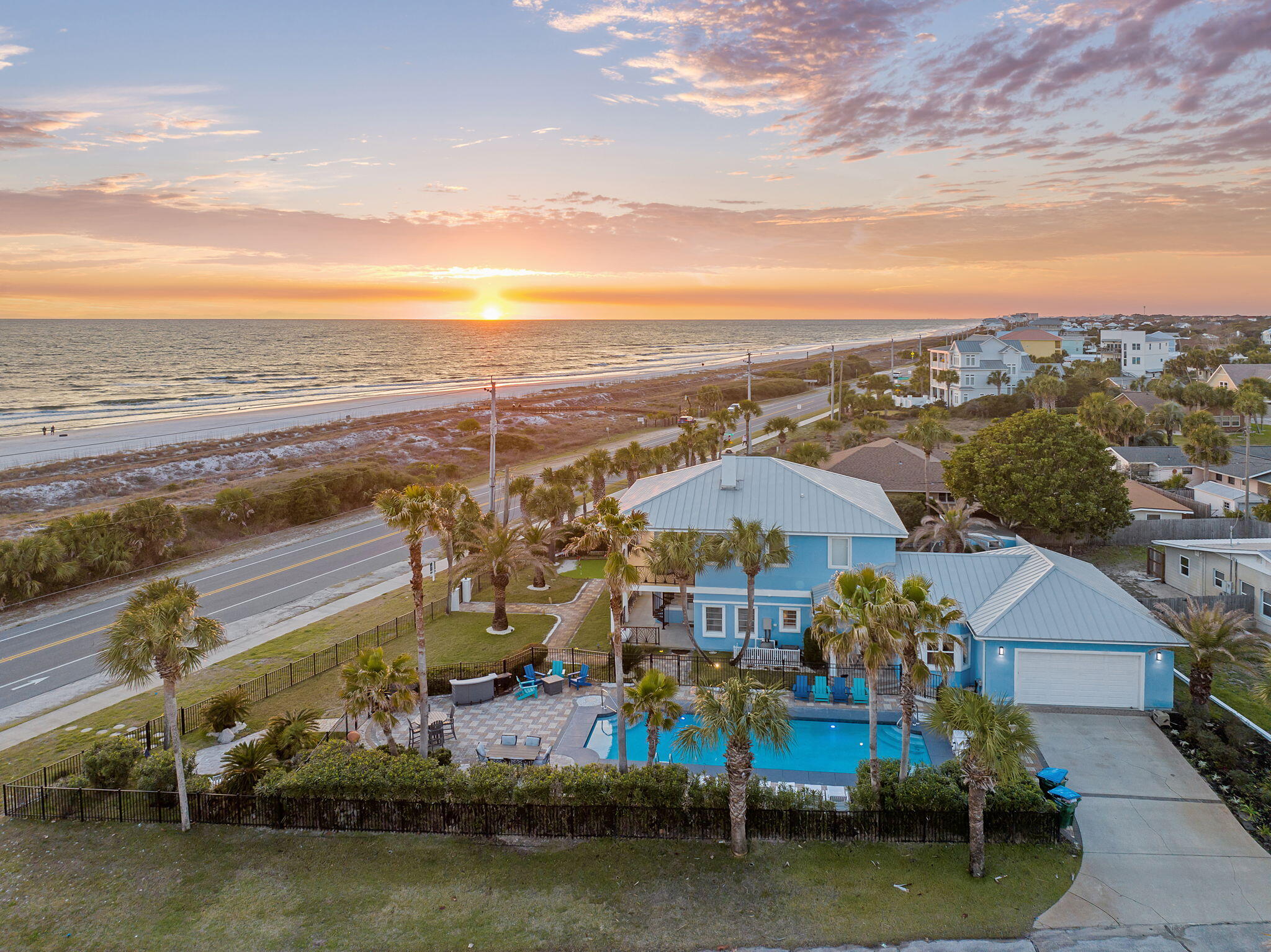 SANTA MONICA BEACH - Residential