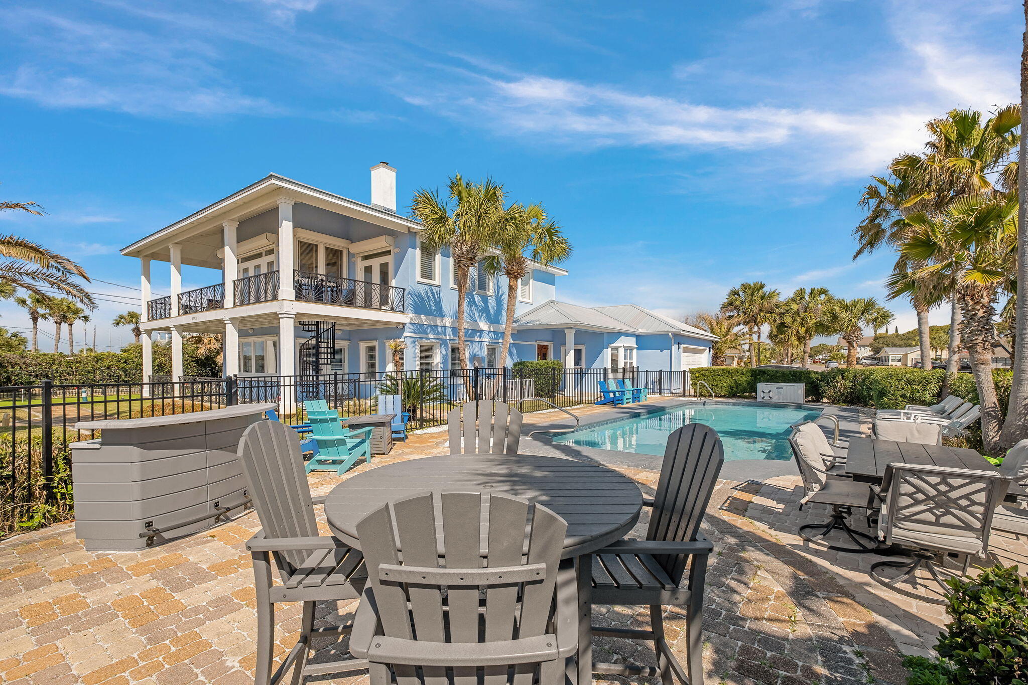 SANTA MONICA BEACH - Residential