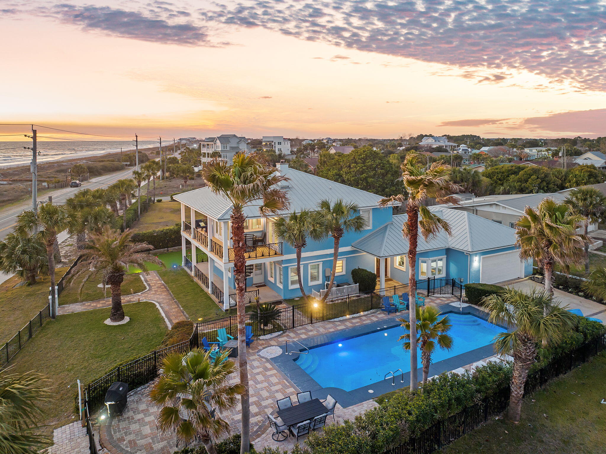 SANTA MONICA BEACH - Residential