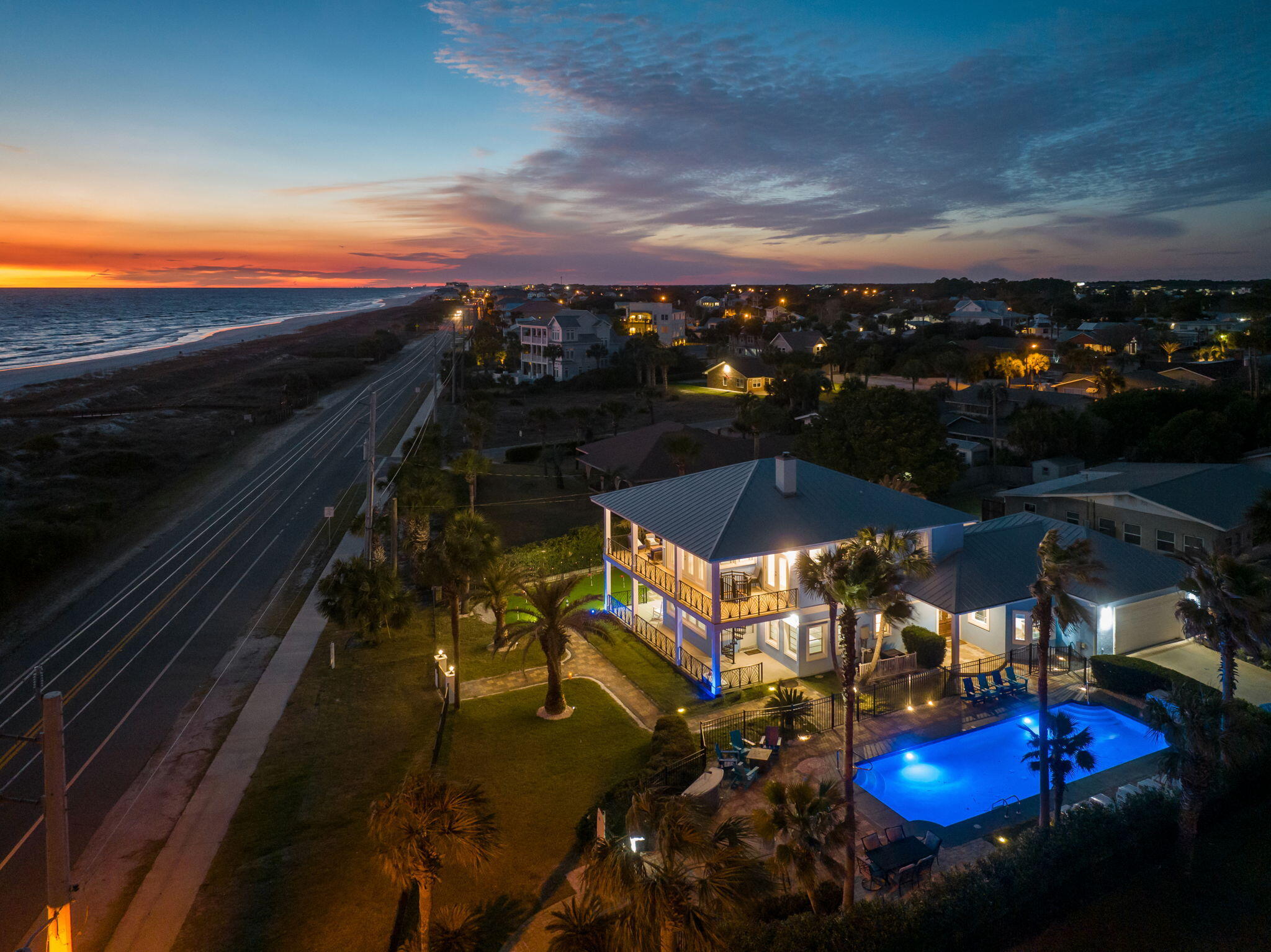 SANTA MONICA BEACH - Residential