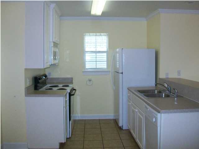 KISKA BEACH - Residential Lease