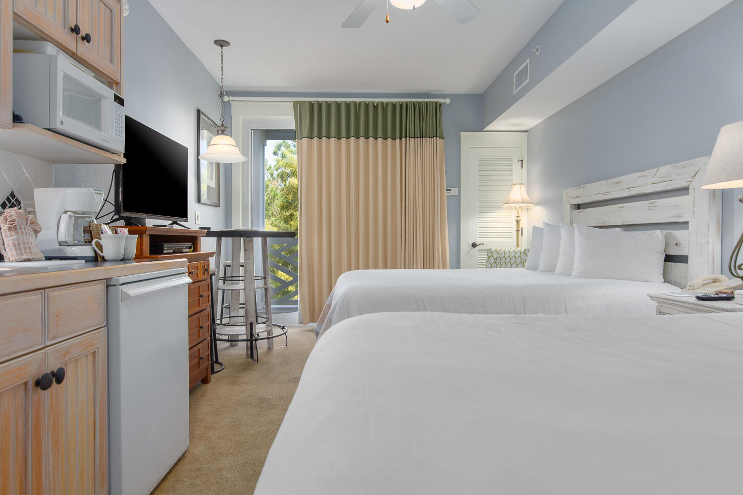 PILOT HOUSE - Residential Lease