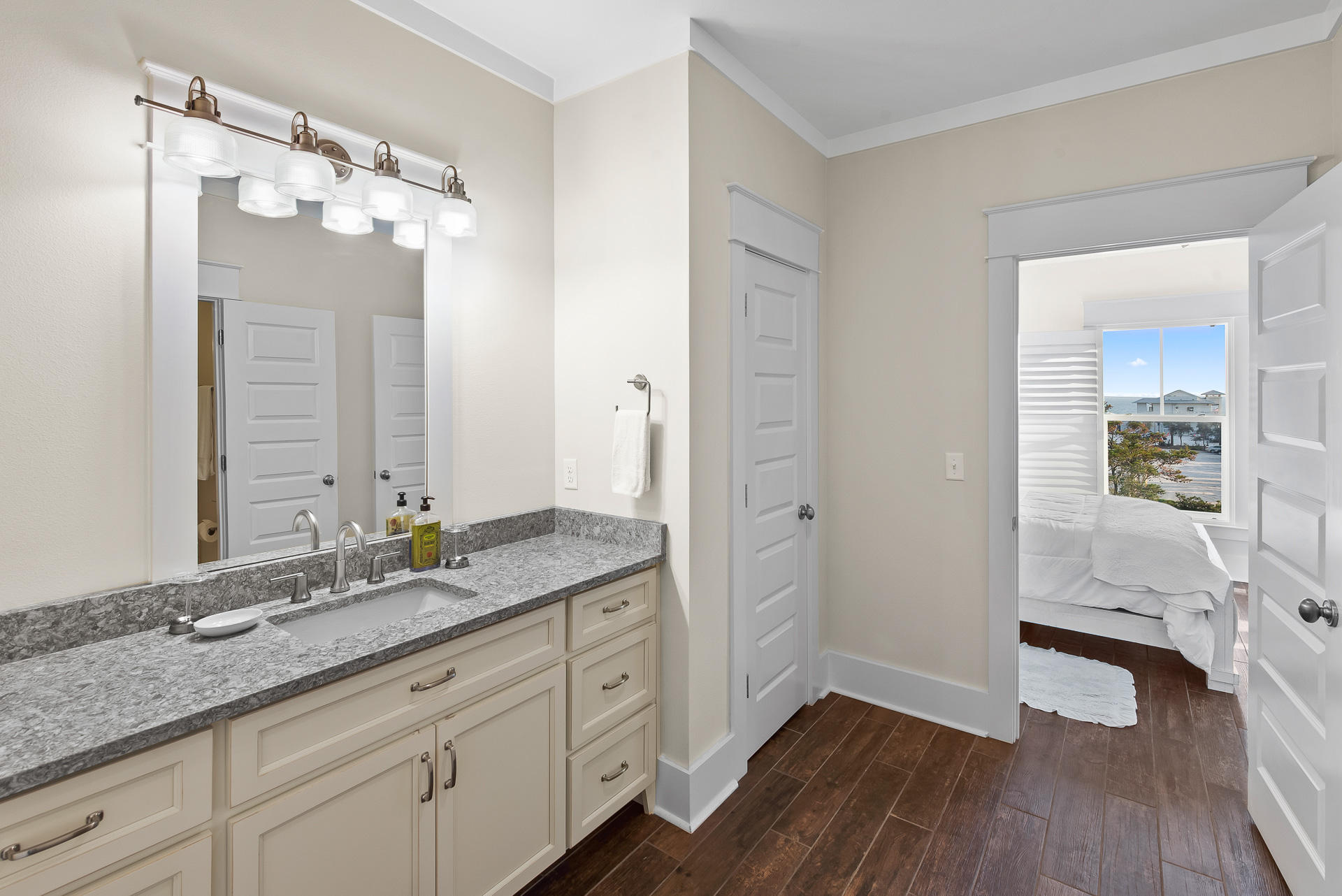 SOUTH SHORES - Residential