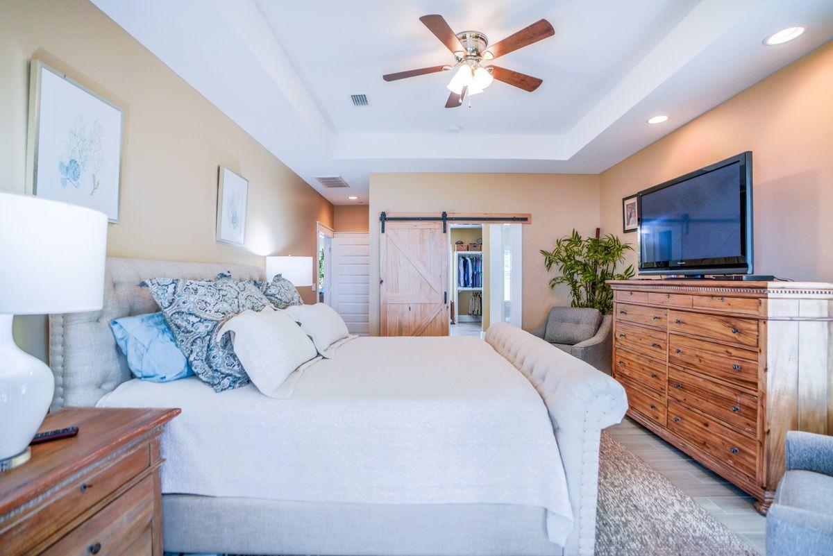 TOWN OF SANTA ROSA - Residential