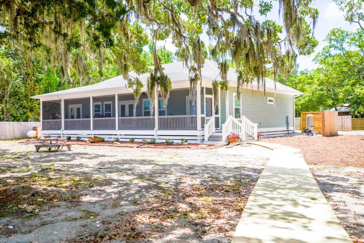 TOWN OF SANTA ROSA - Residential