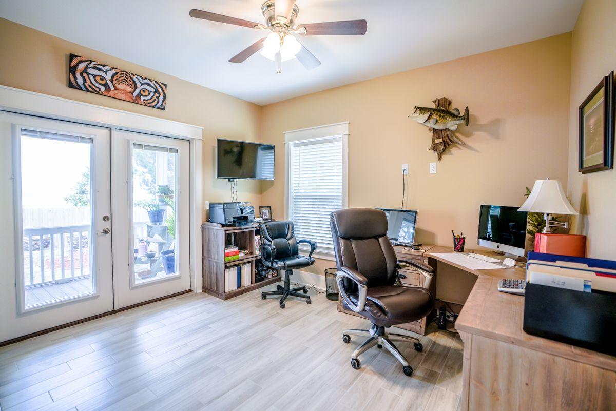 TOWN OF SANTA ROSA - Residential