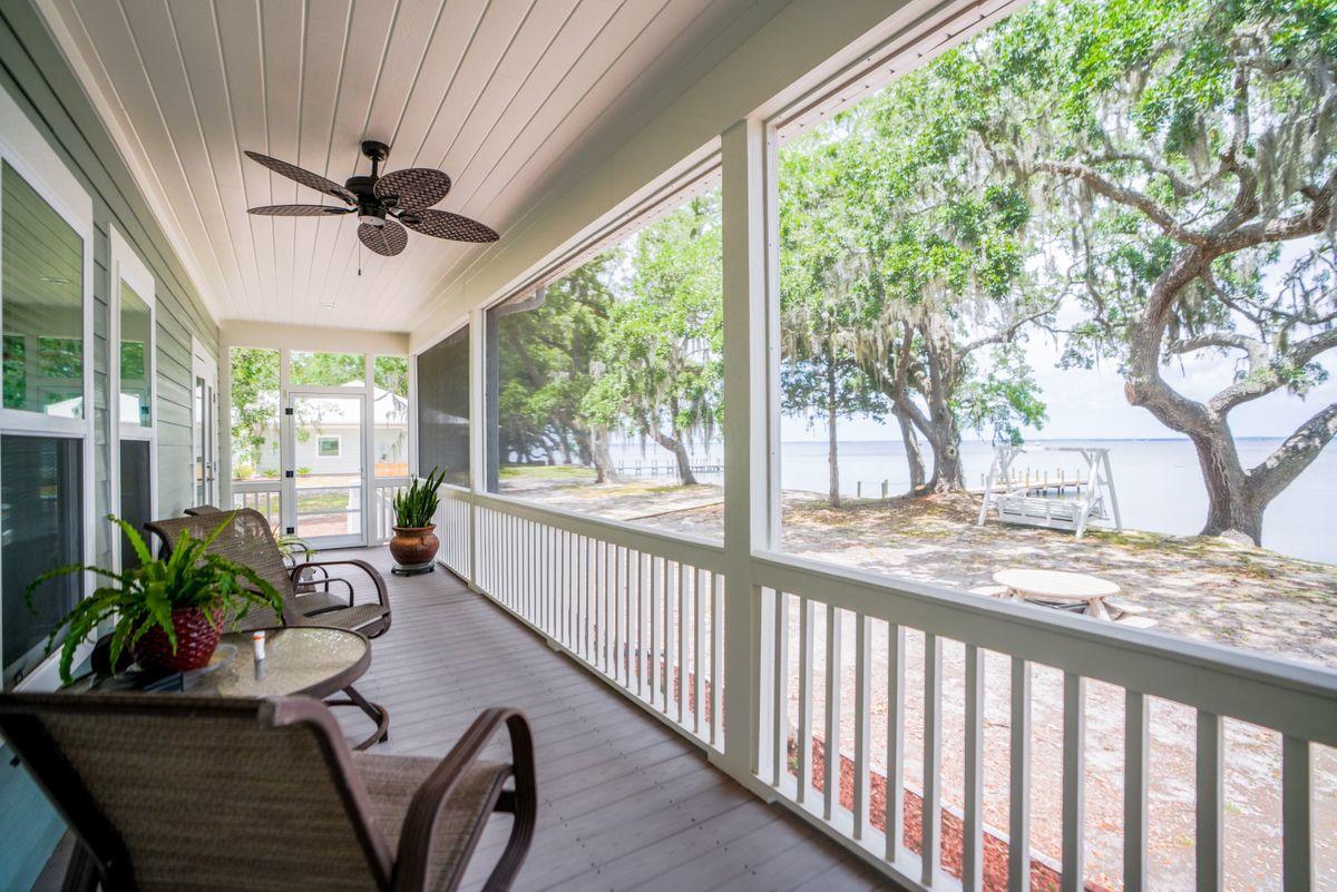 TOWN OF SANTA ROSA - Residential