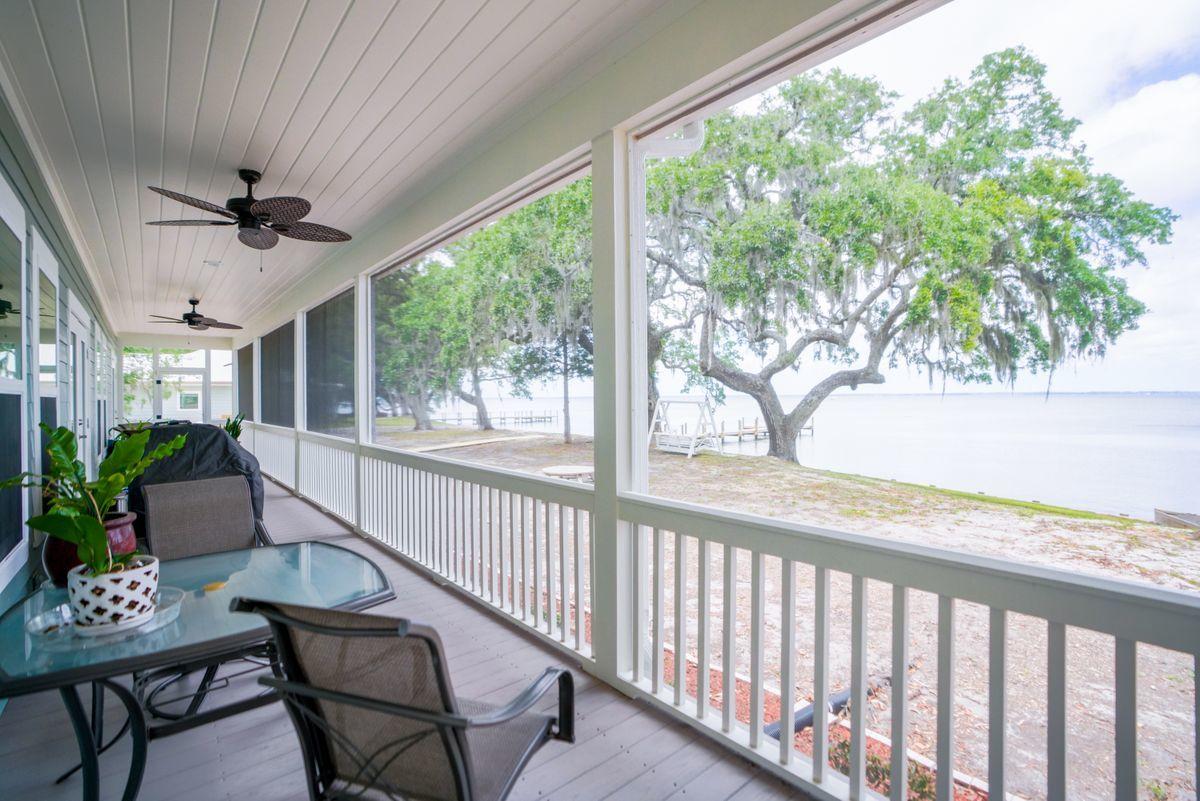 TOWN OF SANTA ROSA - Residential