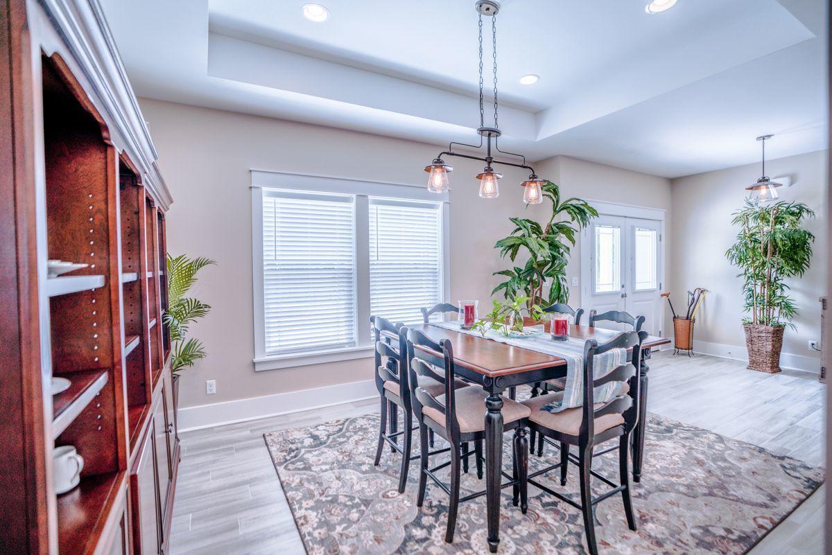 TOWN OF SANTA ROSA - Residential