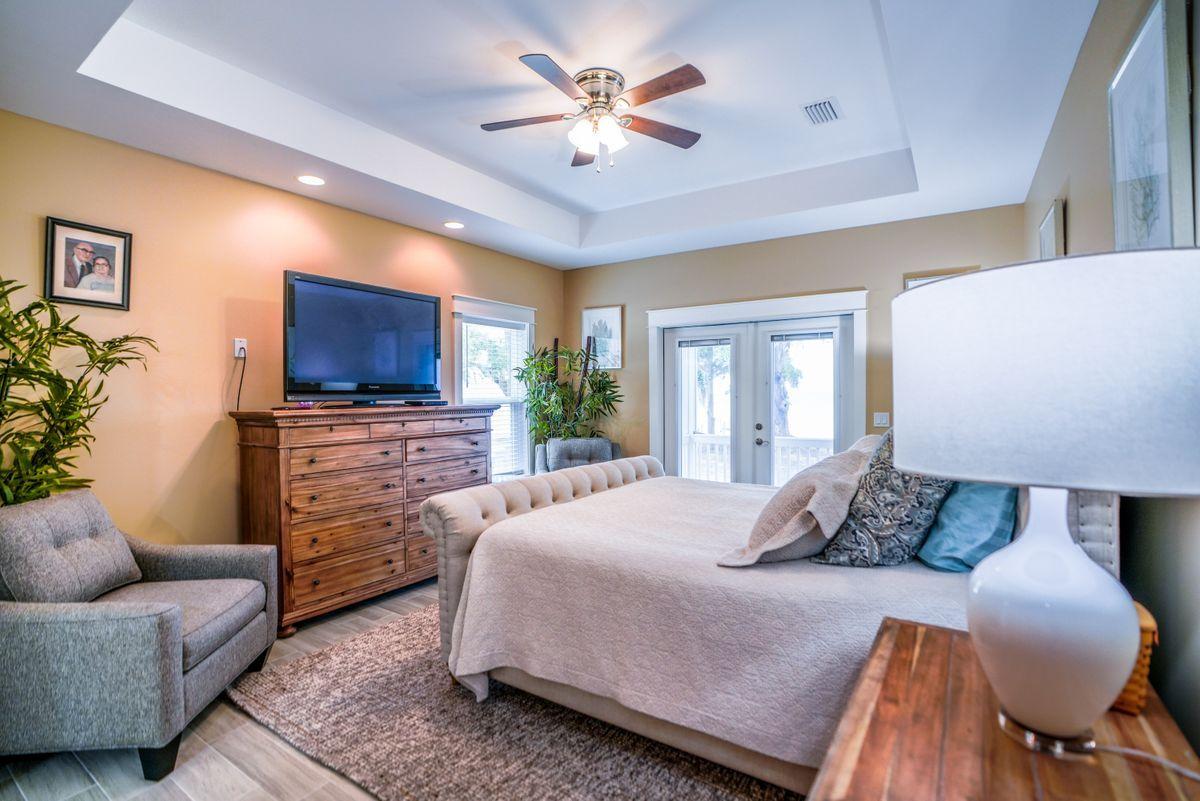 TOWN OF SANTA ROSA - Residential