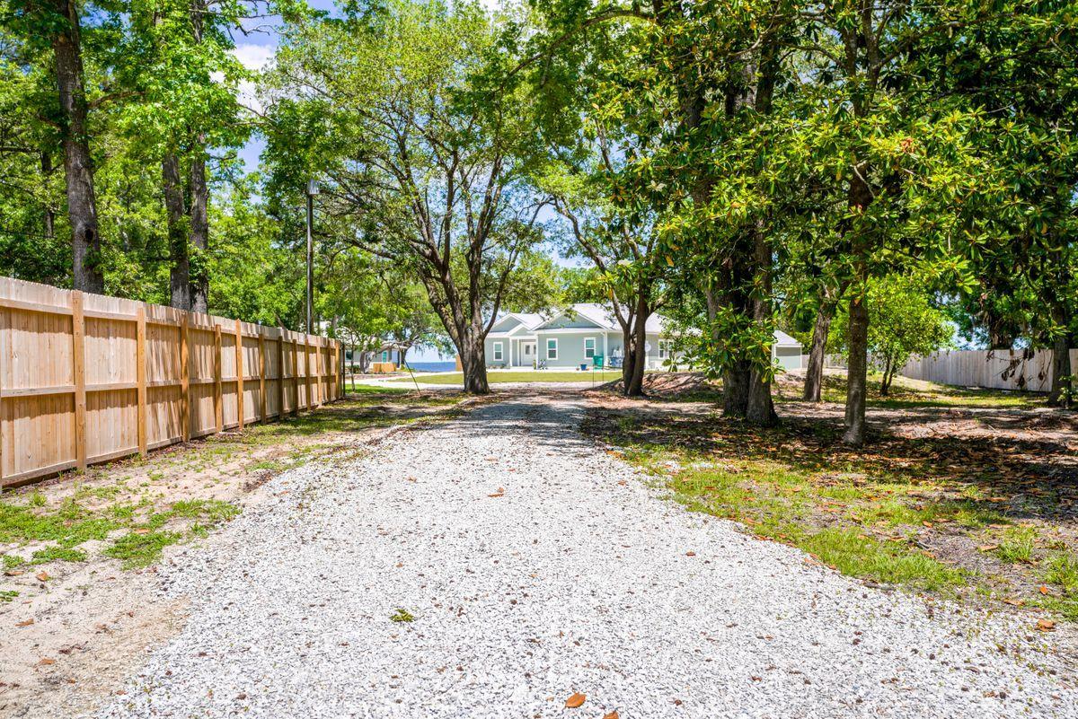 TOWN OF SANTA ROSA - Residential