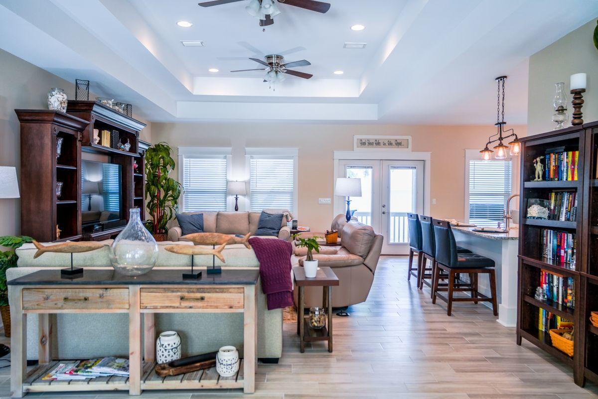 TOWN OF SANTA ROSA - Residential