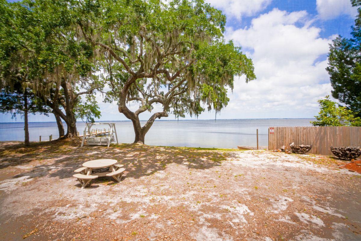 TOWN OF SANTA ROSA - Residential