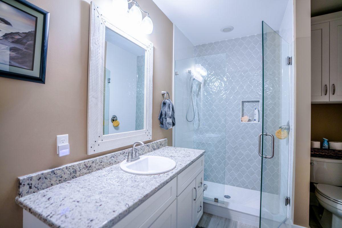 TOWN OF SANTA ROSA - Residential