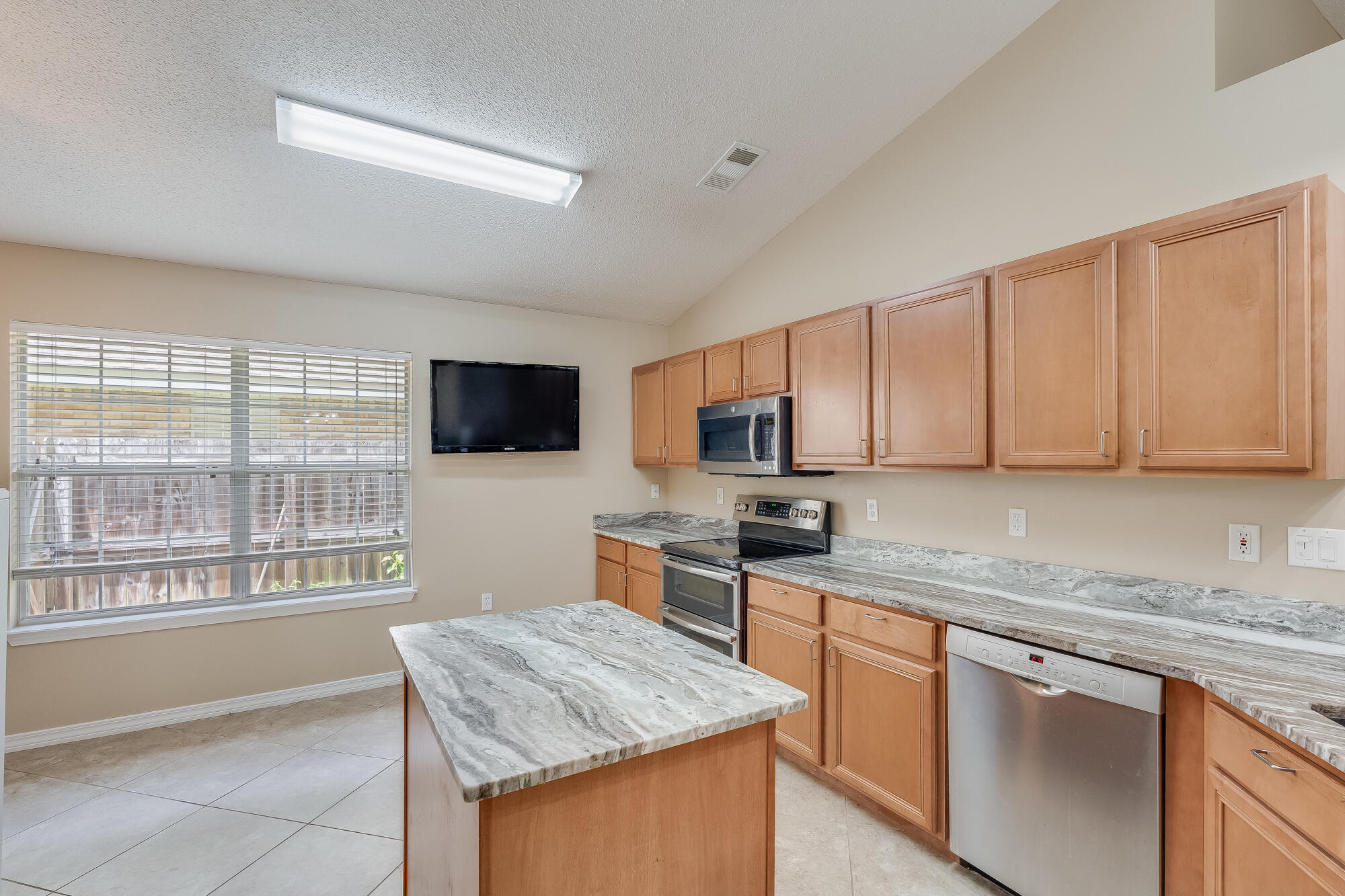BAYOU LANDING - Residential Lease