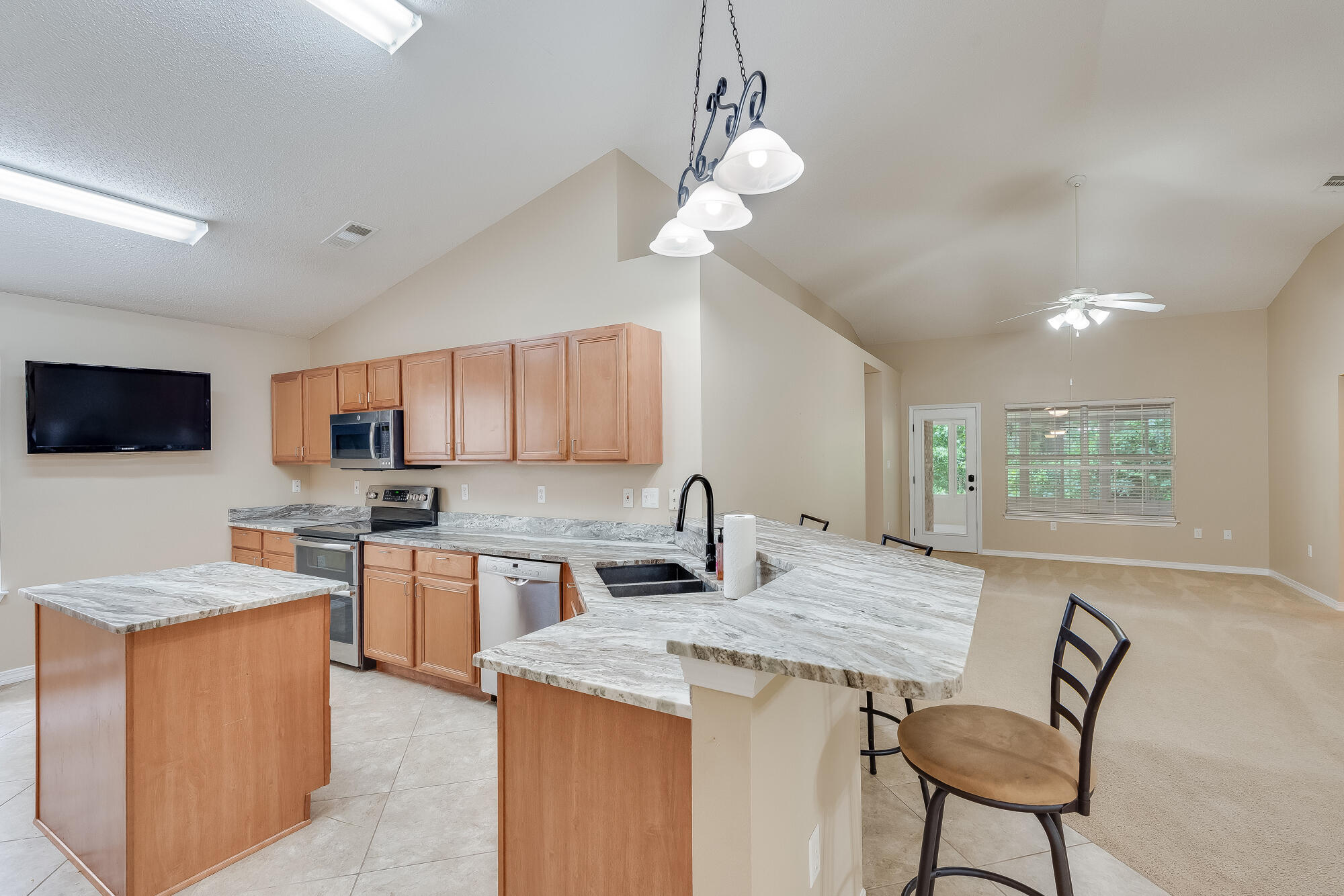 BAYOU LANDING - Residential Lease