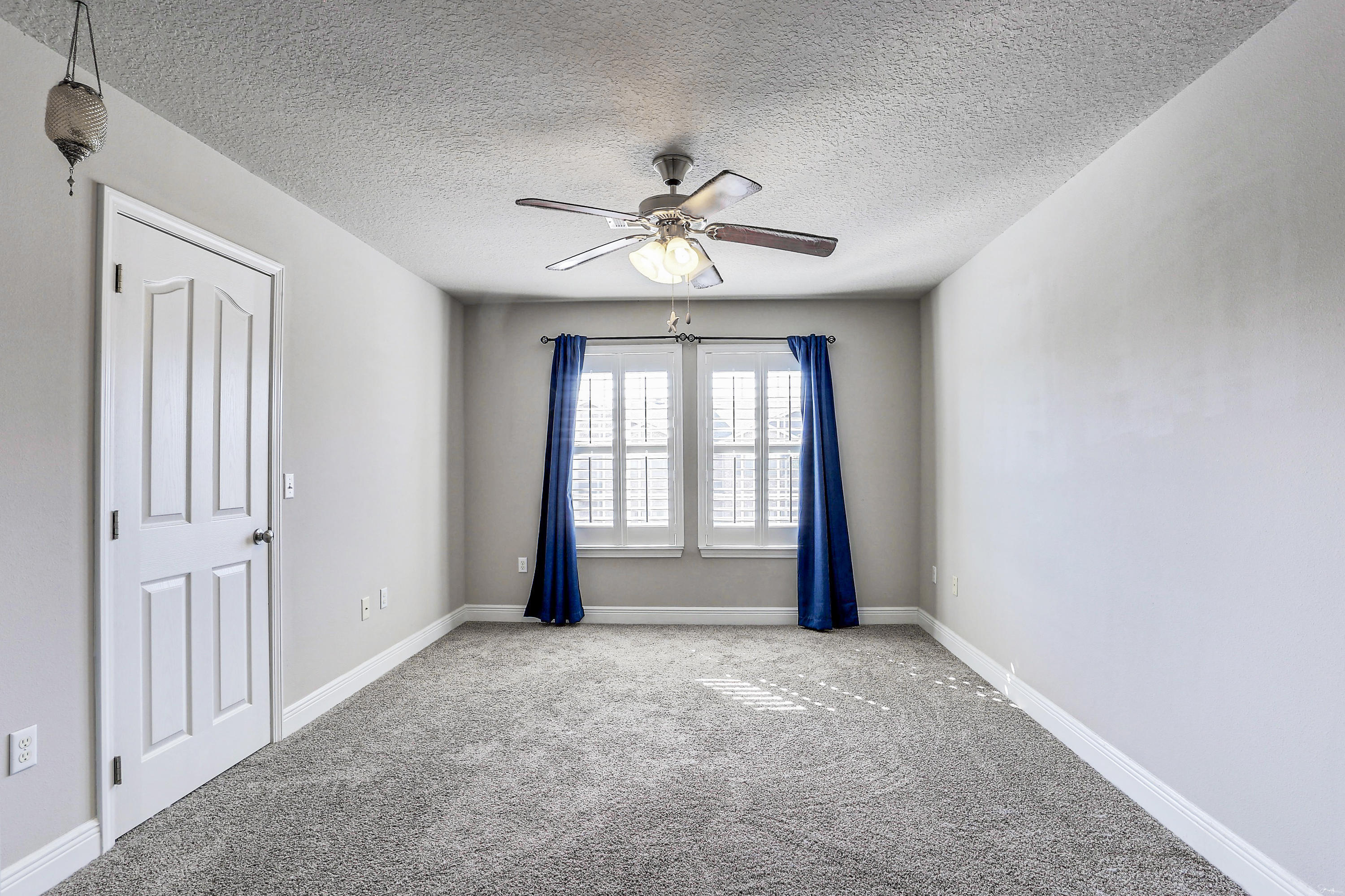 RESERVE POINTE - Residential