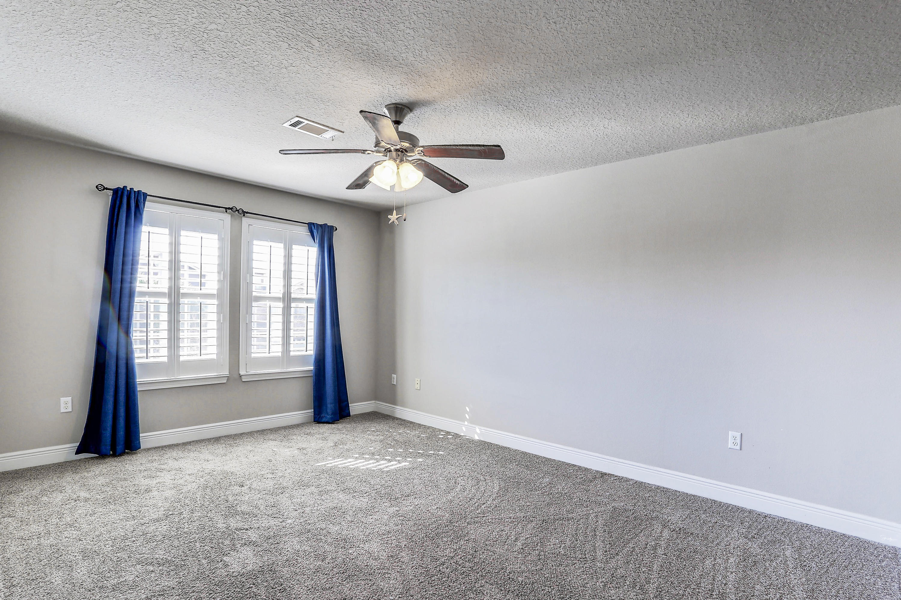 RESERVE POINTE - Residential