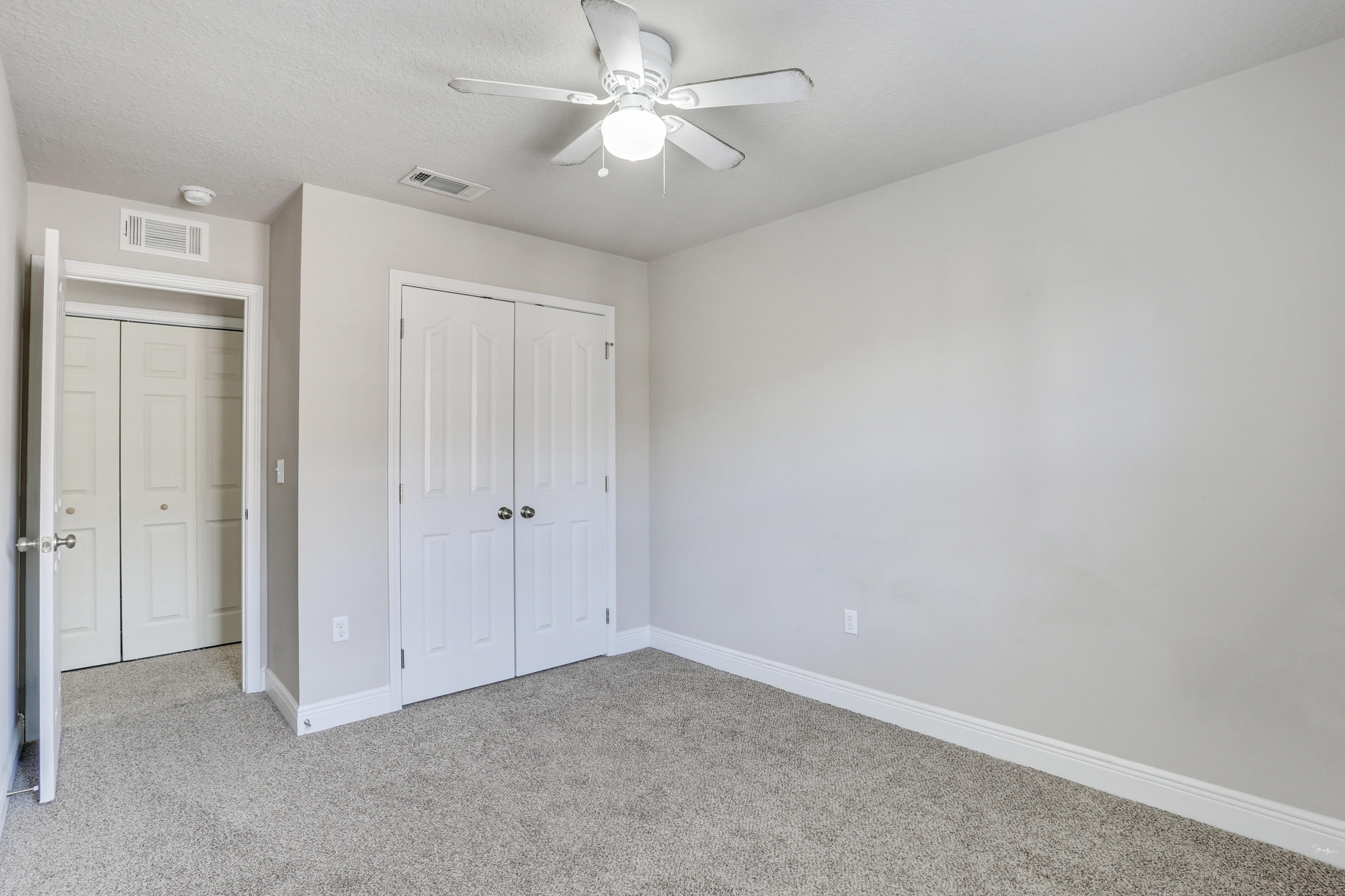 RESERVE POINTE - Residential