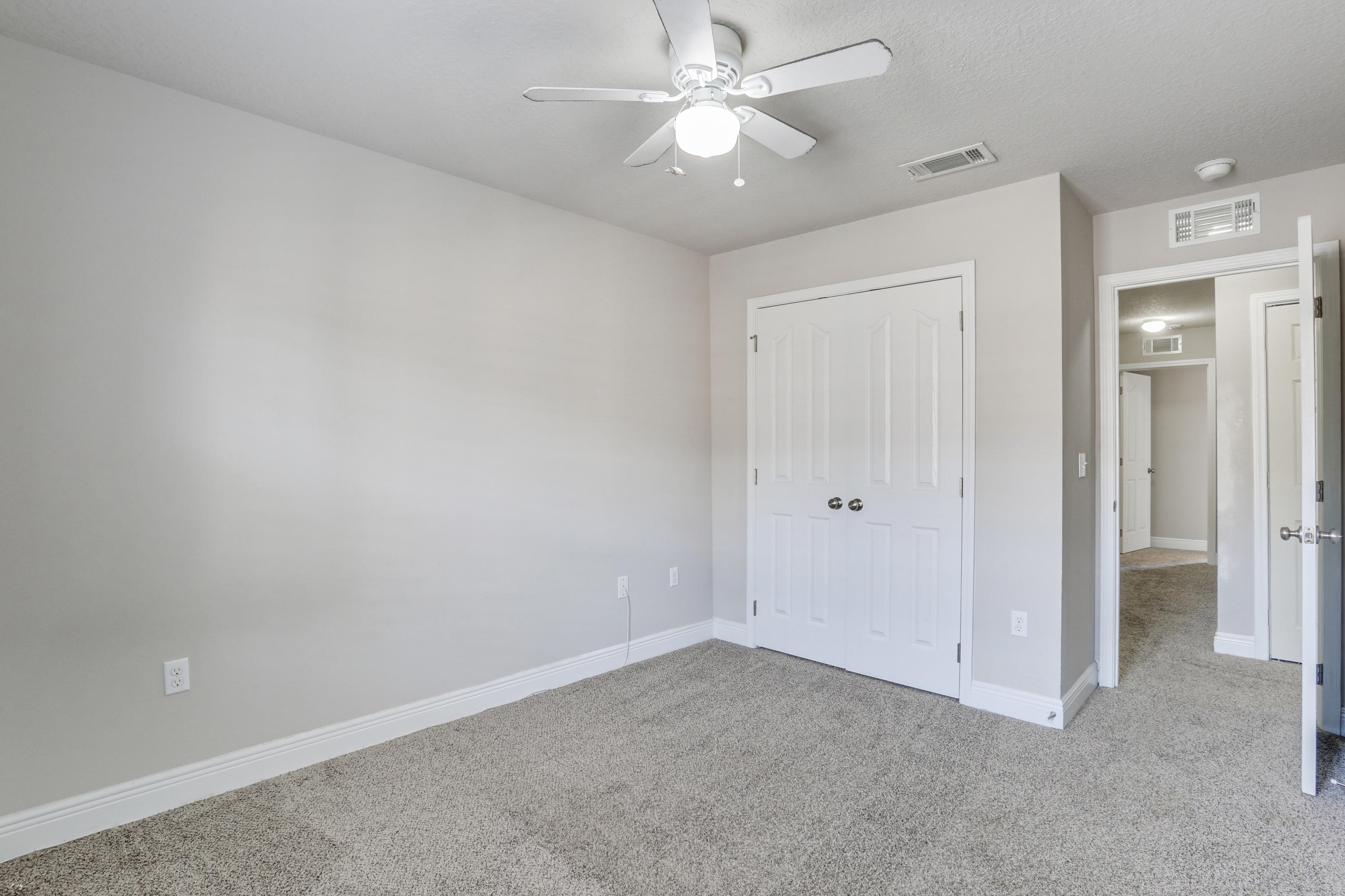 RESERVE POINTE - Residential