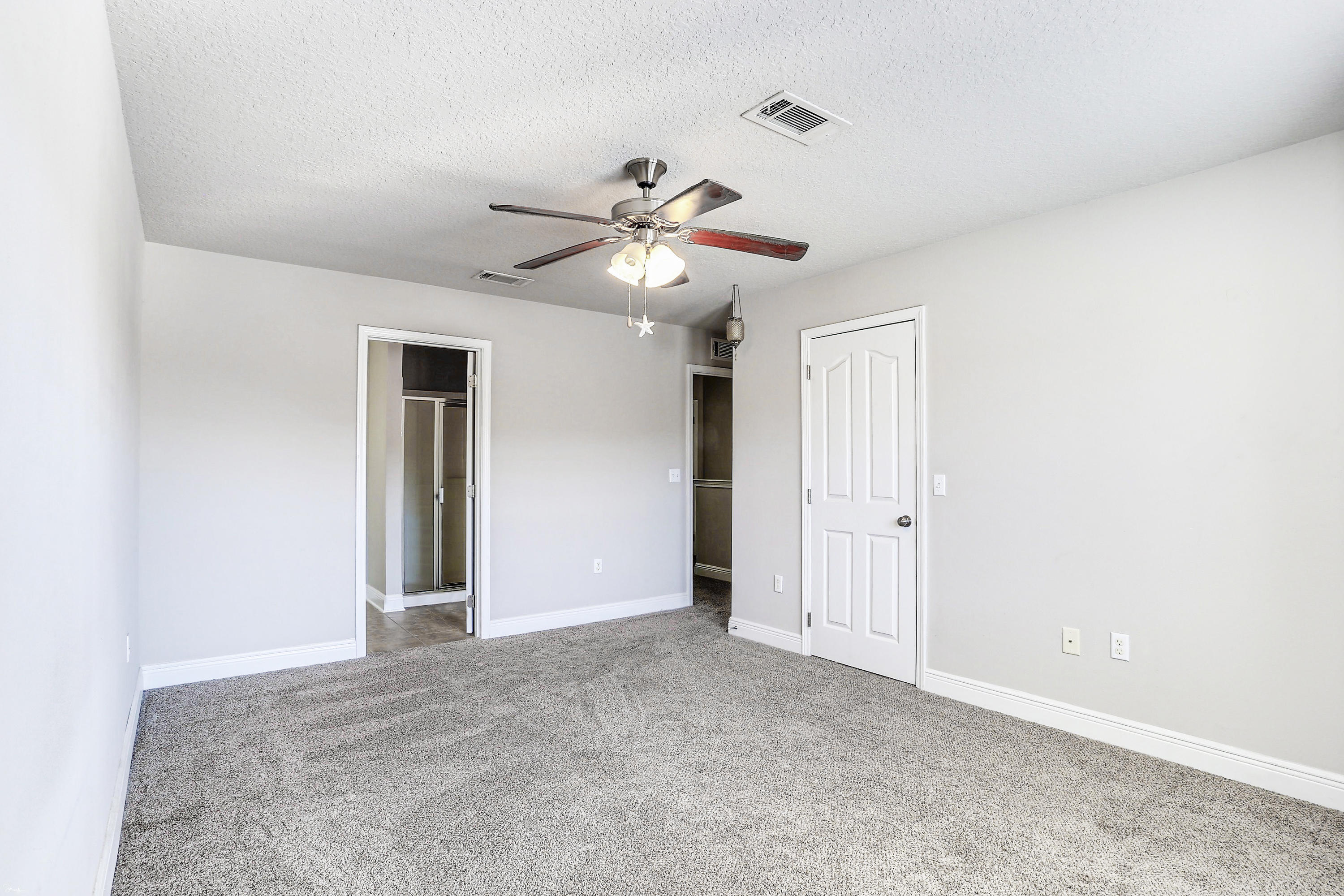 RESERVE POINTE - Residential