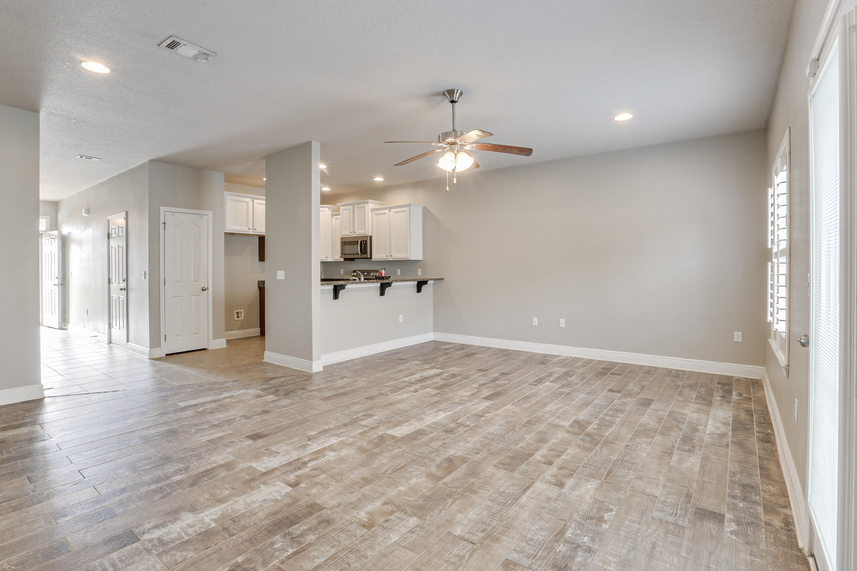 RESERVE POINTE - Residential