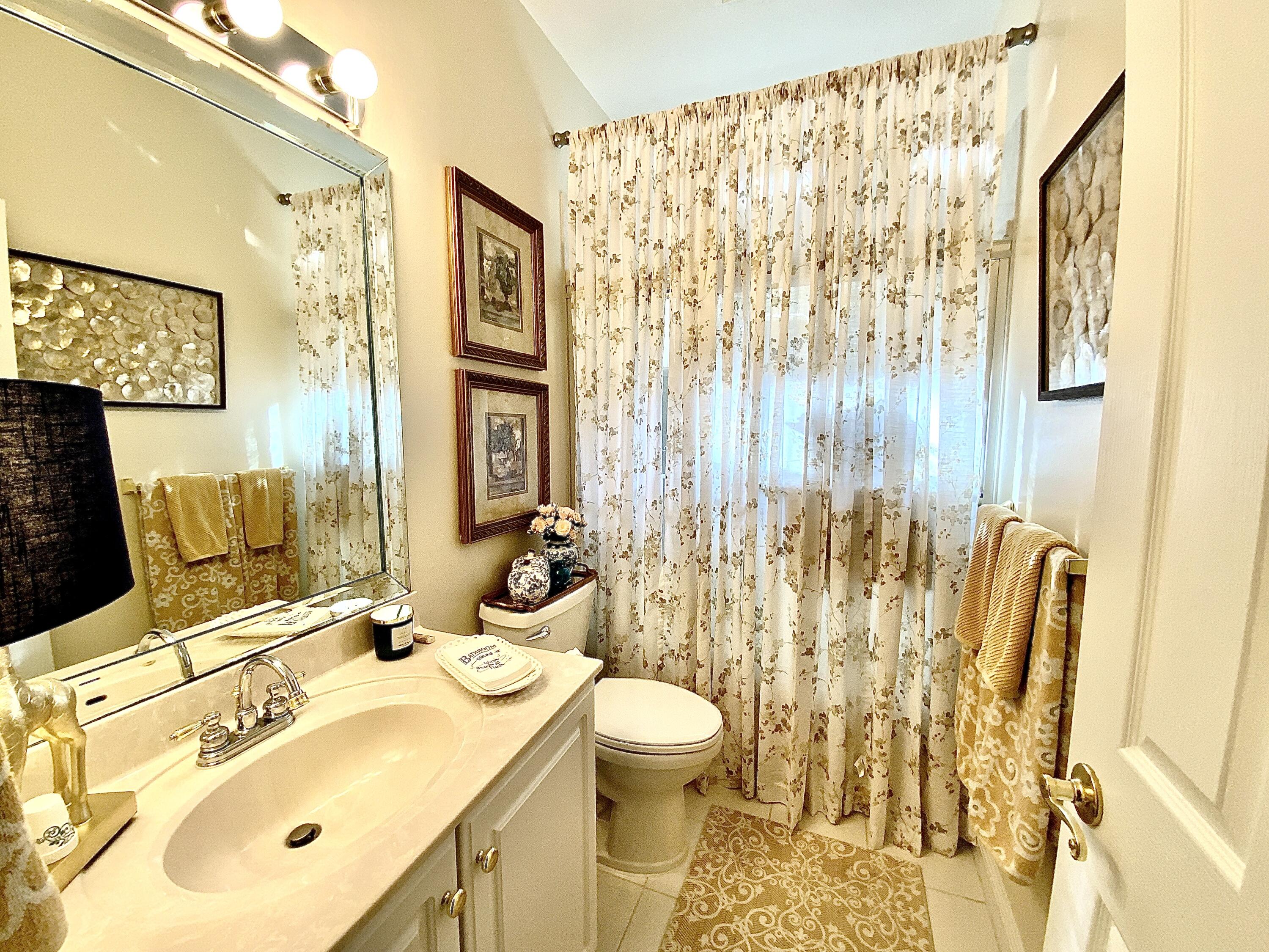 PALM SHORES FIRST ADDN - Residential