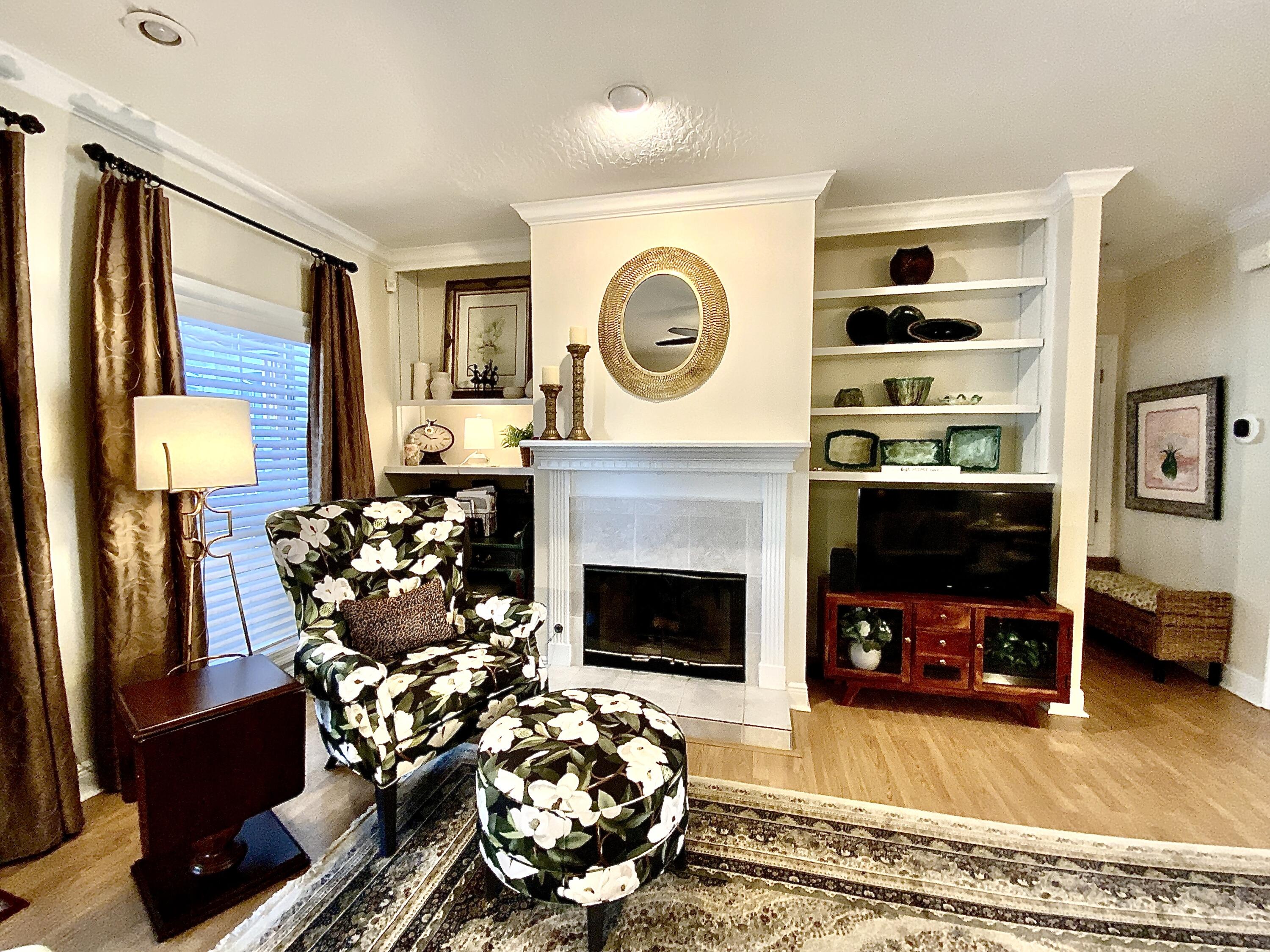 PALM SHORES FIRST ADDN - Residential