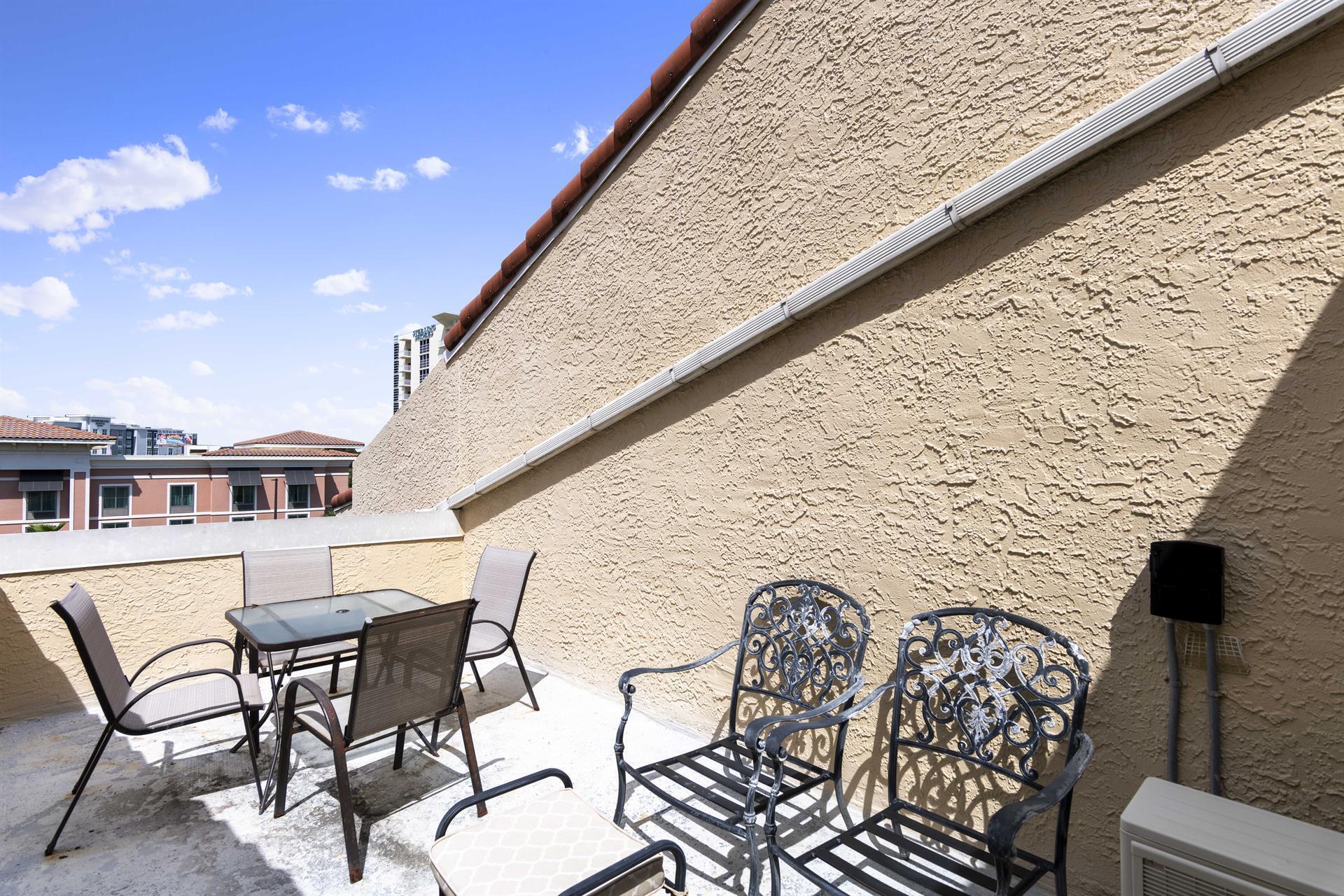 SEAFARER CONDO - Residential