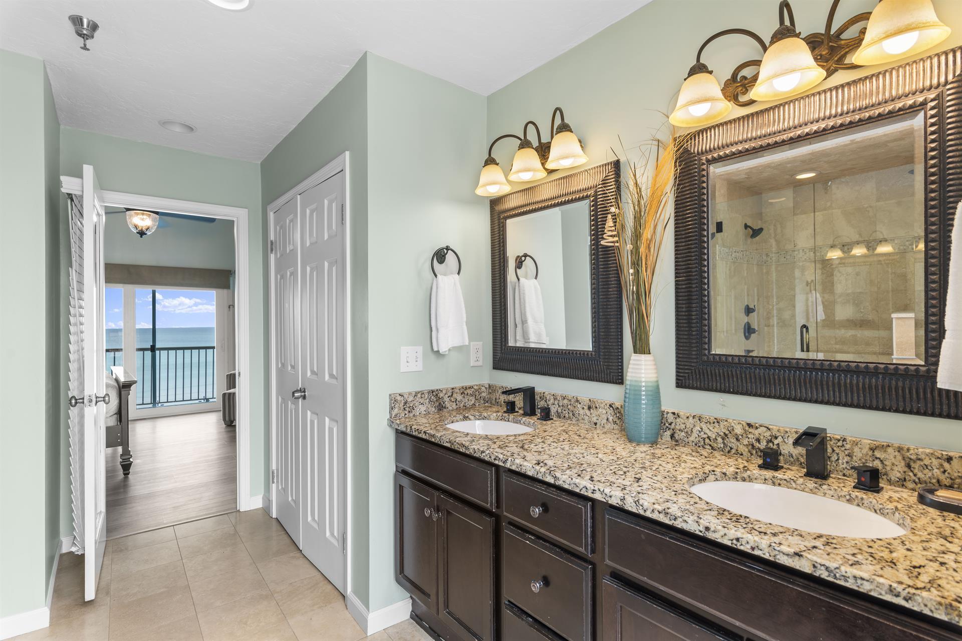 SEAFARER CONDO - Residential