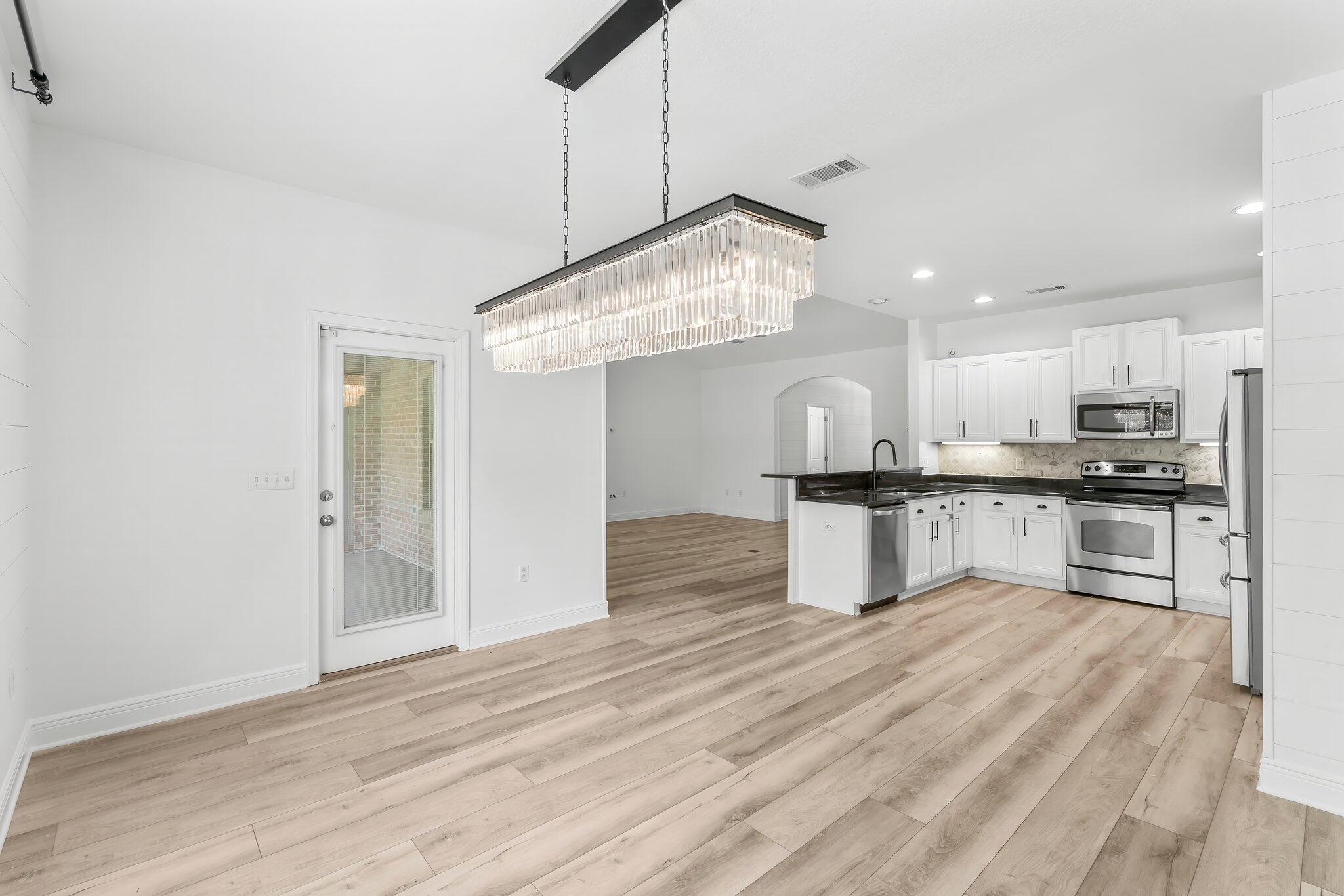 PEACH CREEK PH 1 - Residential Lease