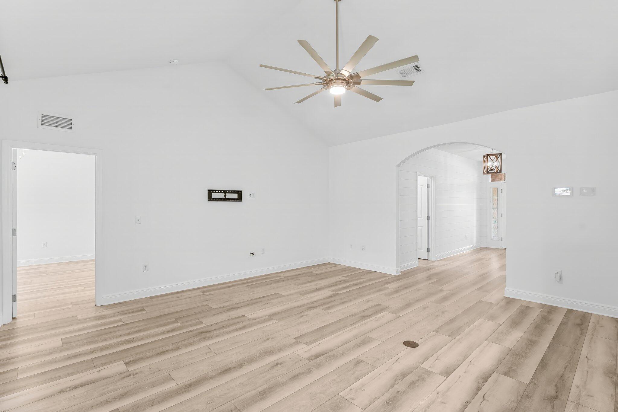 PEACH CREEK PH 1 - Residential Lease