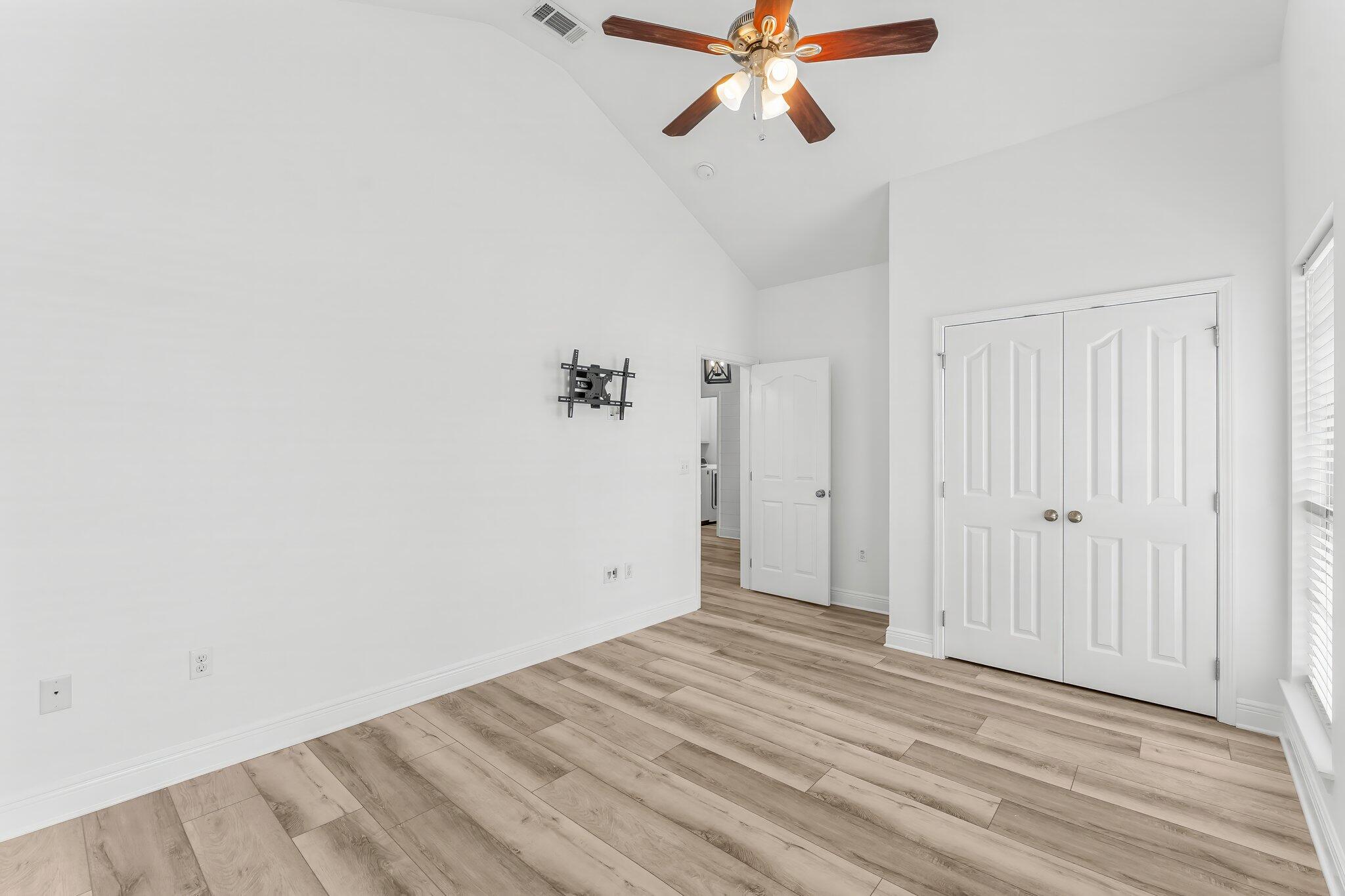 PEACH CREEK PH 1 - Residential Lease