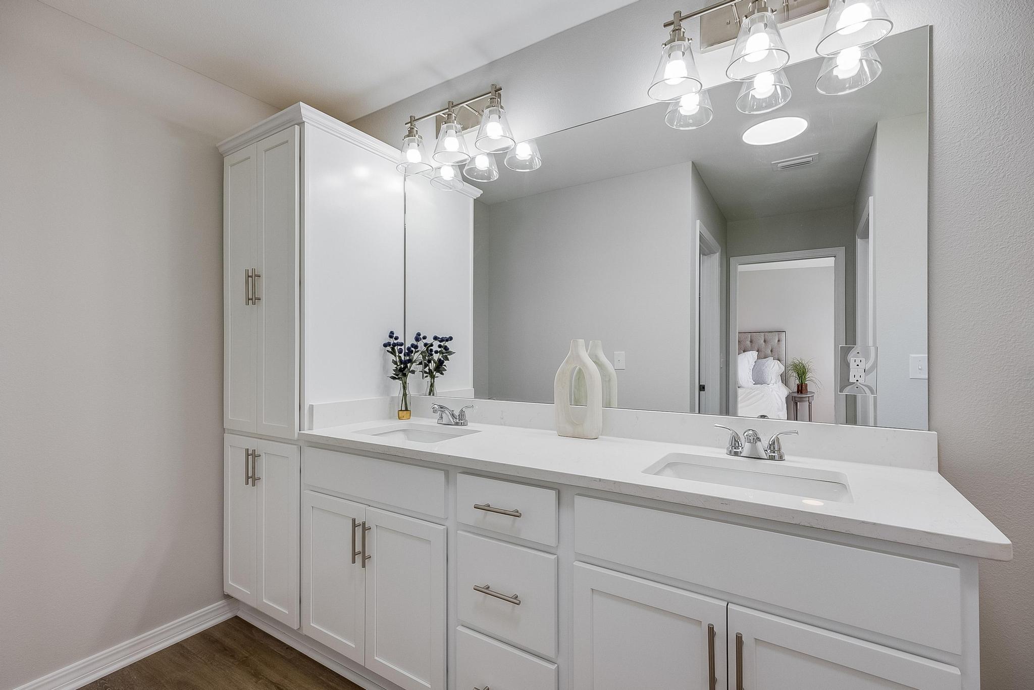 GARDEN CITY - Residential