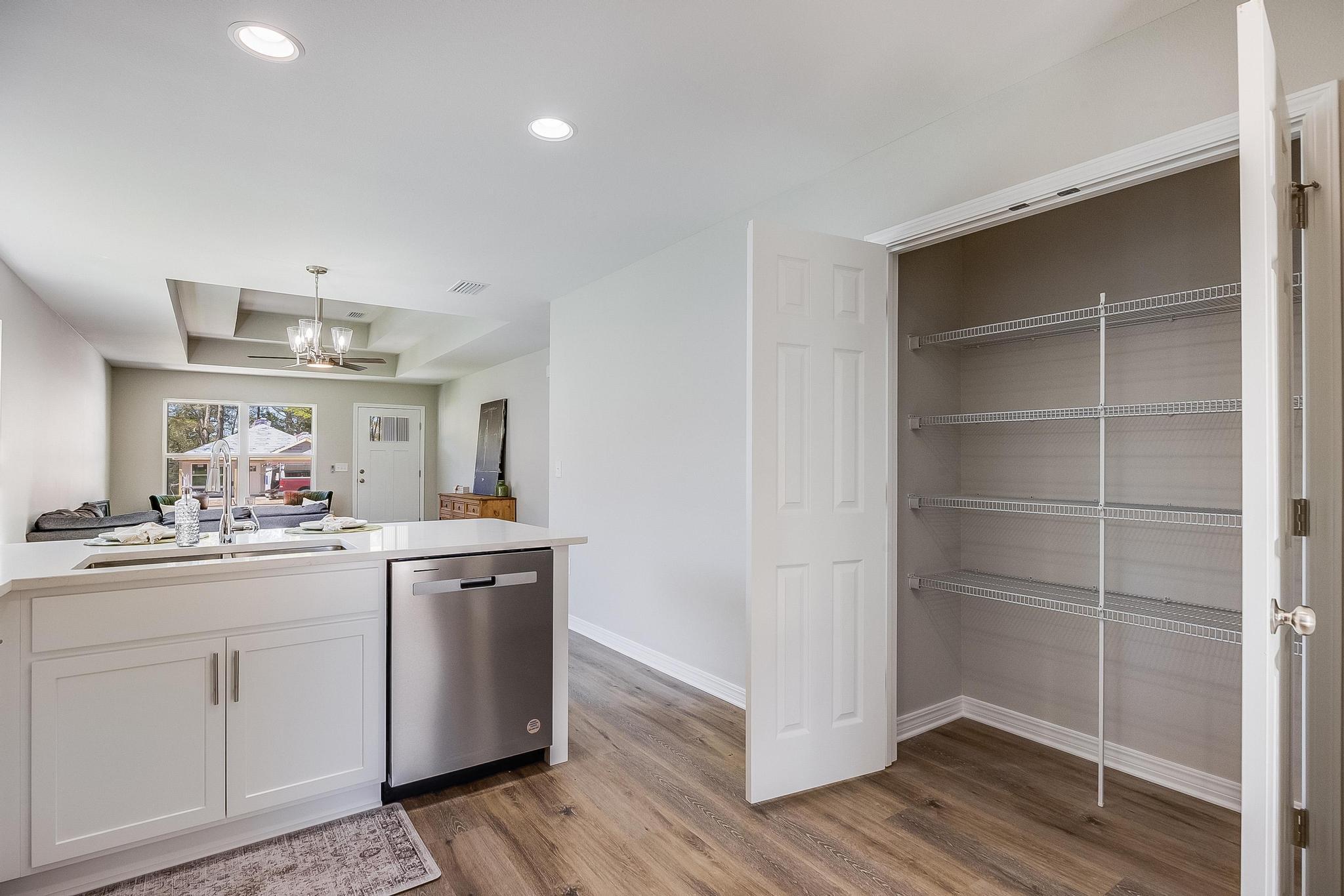 GARDEN CITY - Residential